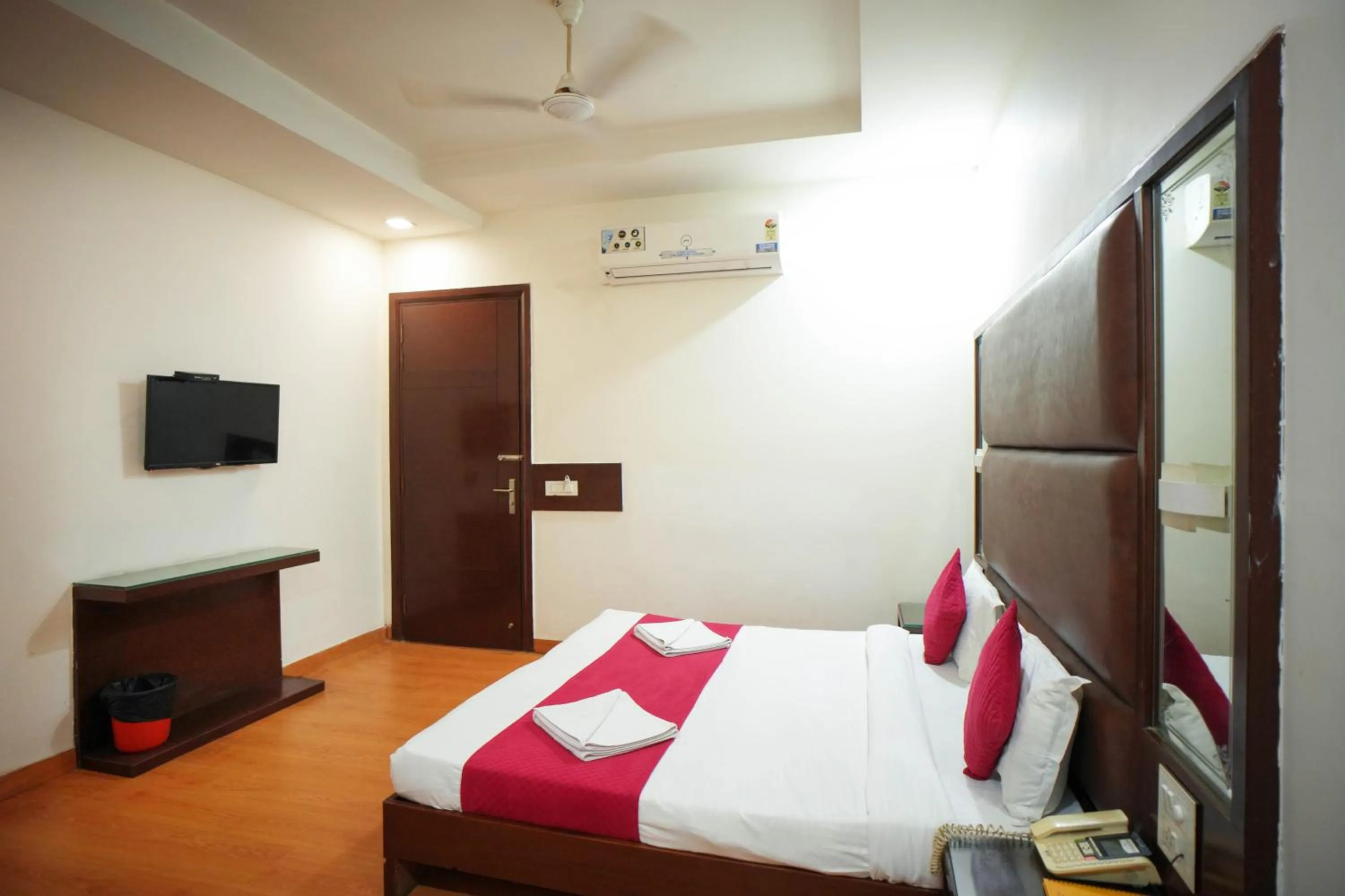 Bedroom, Bed in Hotel Haris MG Road Gurugram