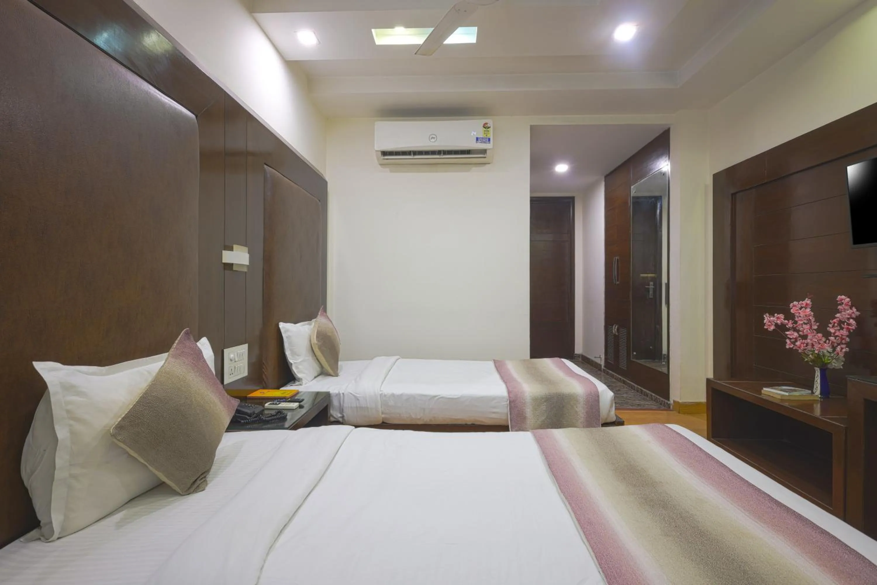 Bedroom, Bed in Hotel Haris MG Road Gurugram