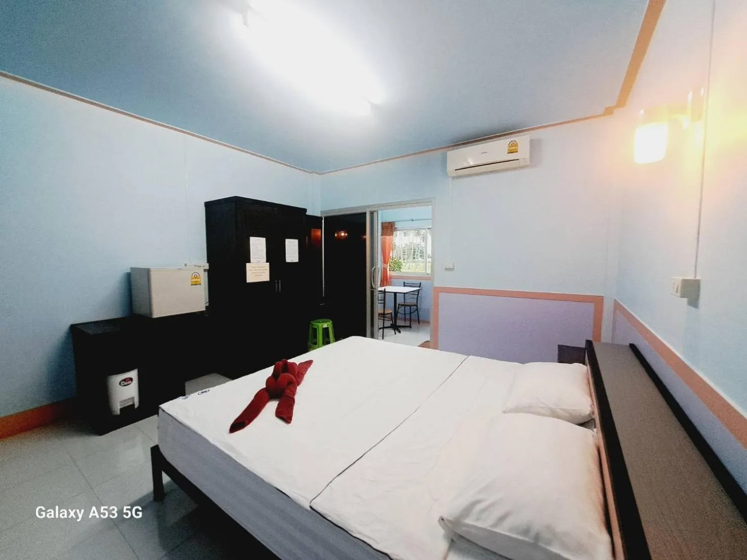 Bed in Peace Lanta Mansion