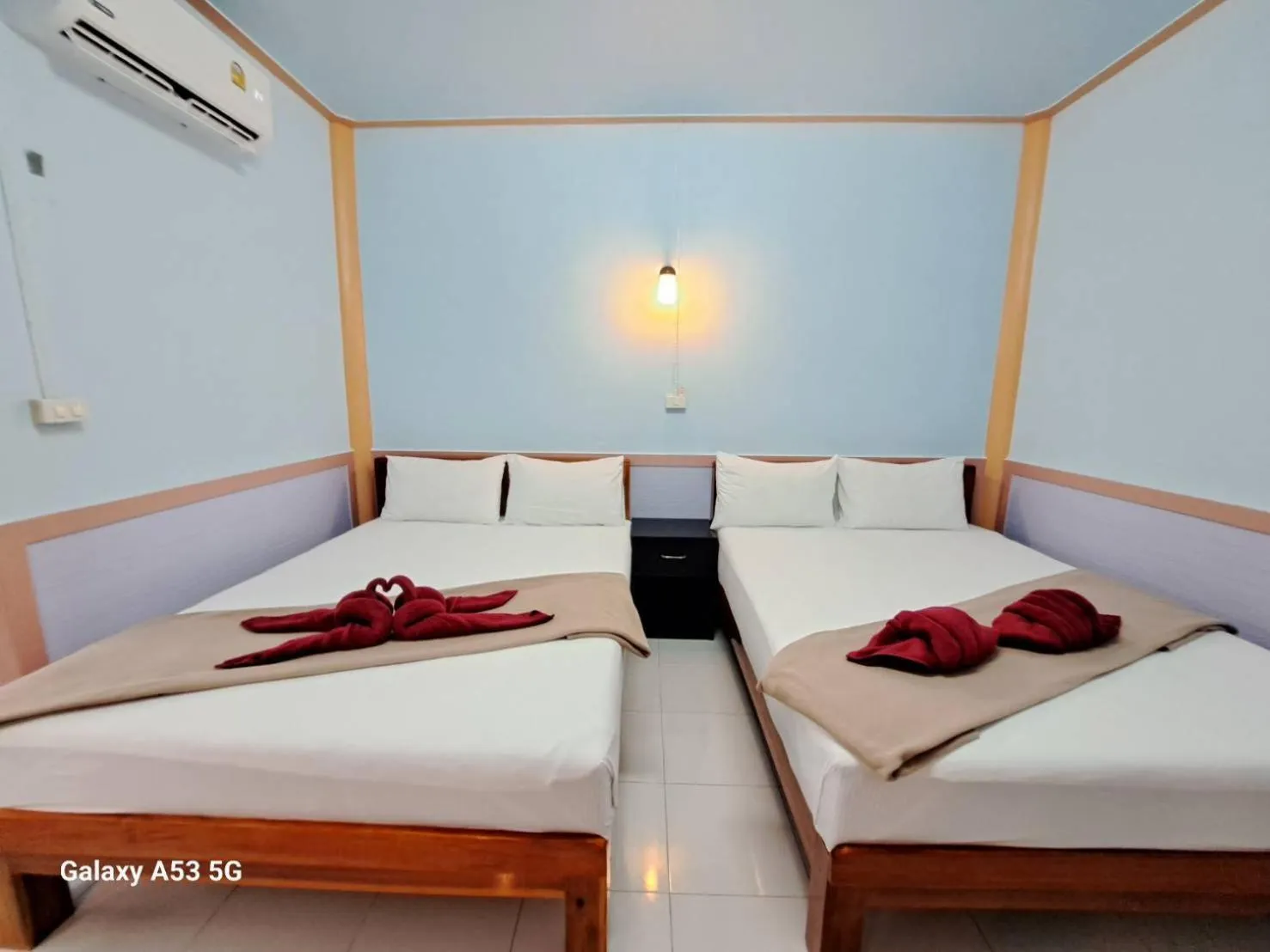 Bed in Peace Lanta Mansion