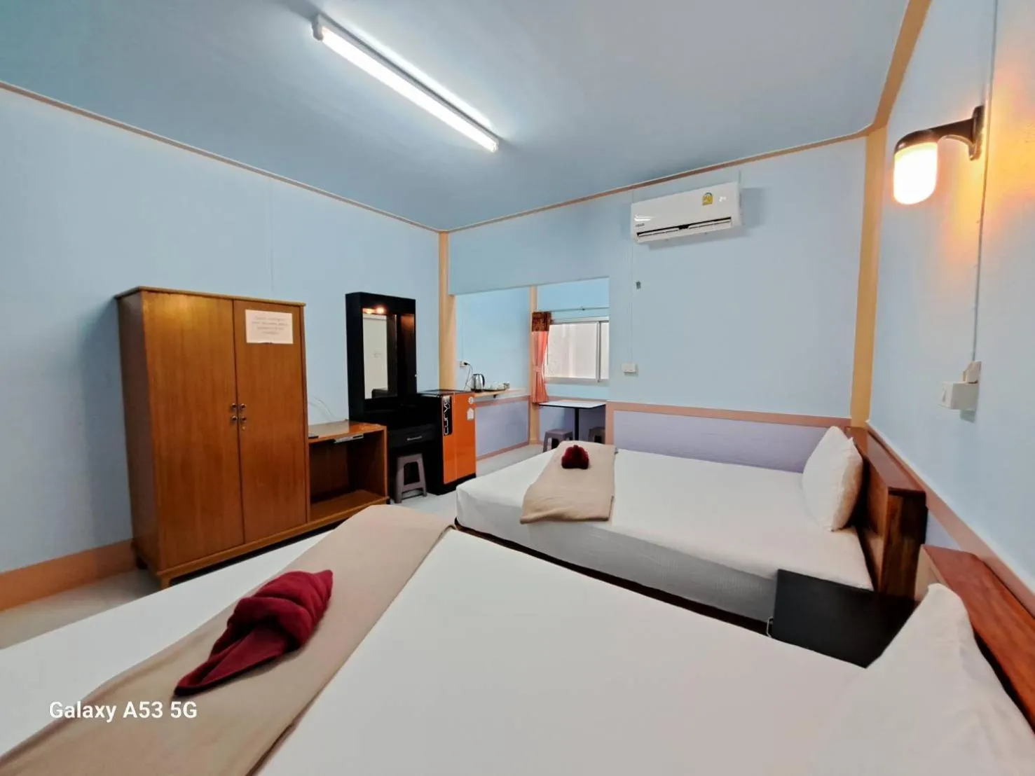 Bed in Peace Lanta Mansion