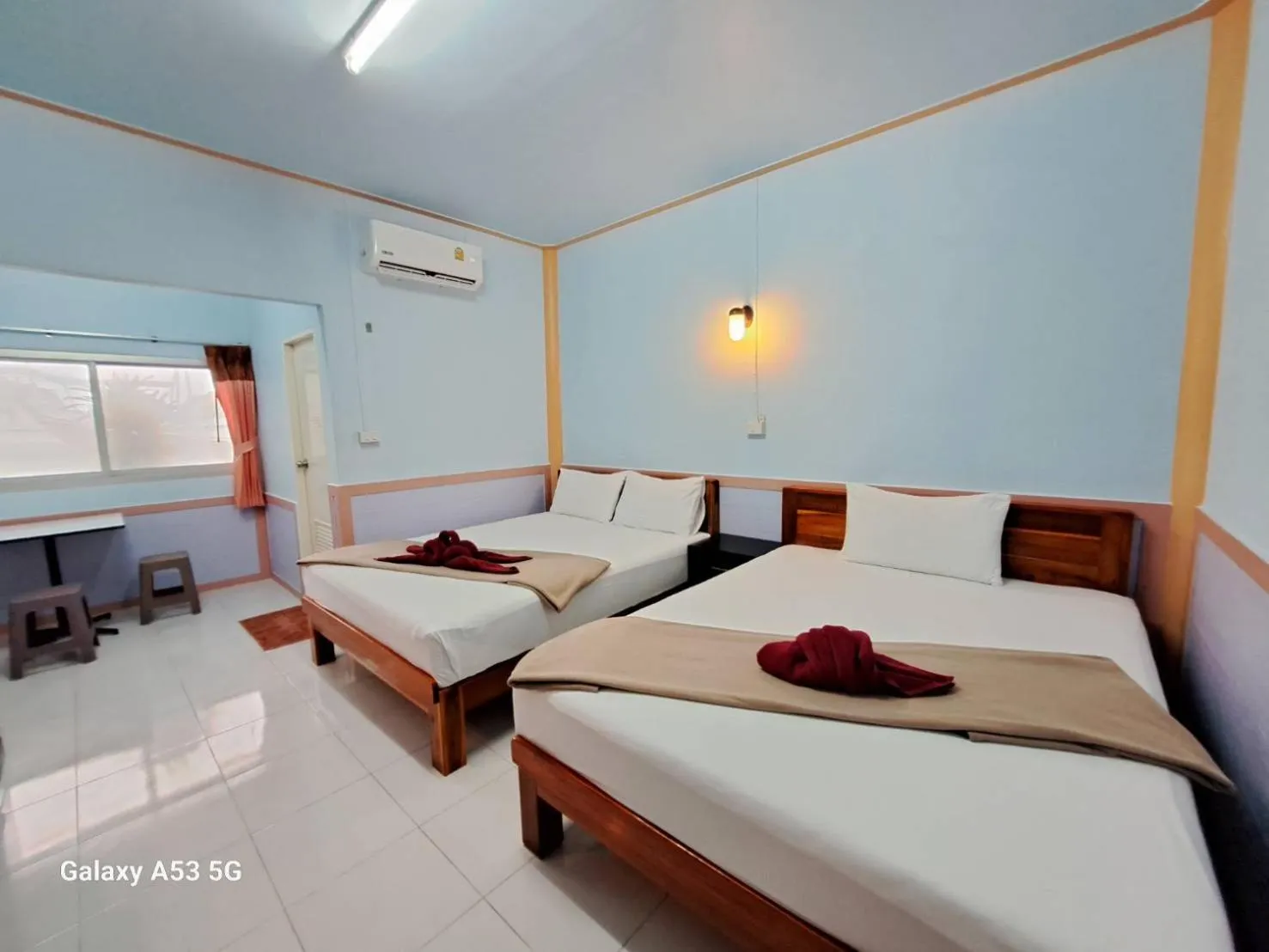 Bed in Peace Lanta Mansion