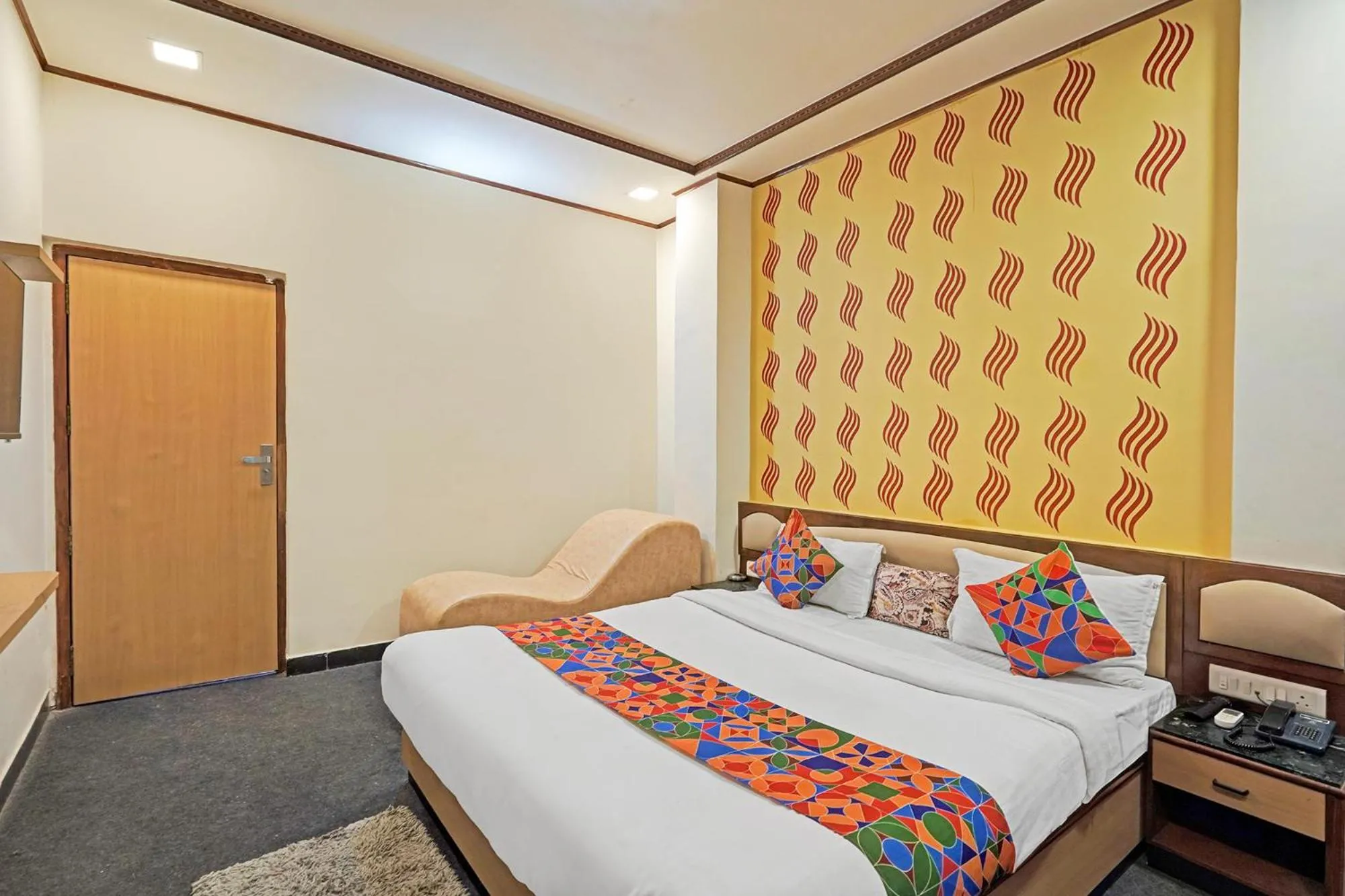 Bed in FabHotel Bridge