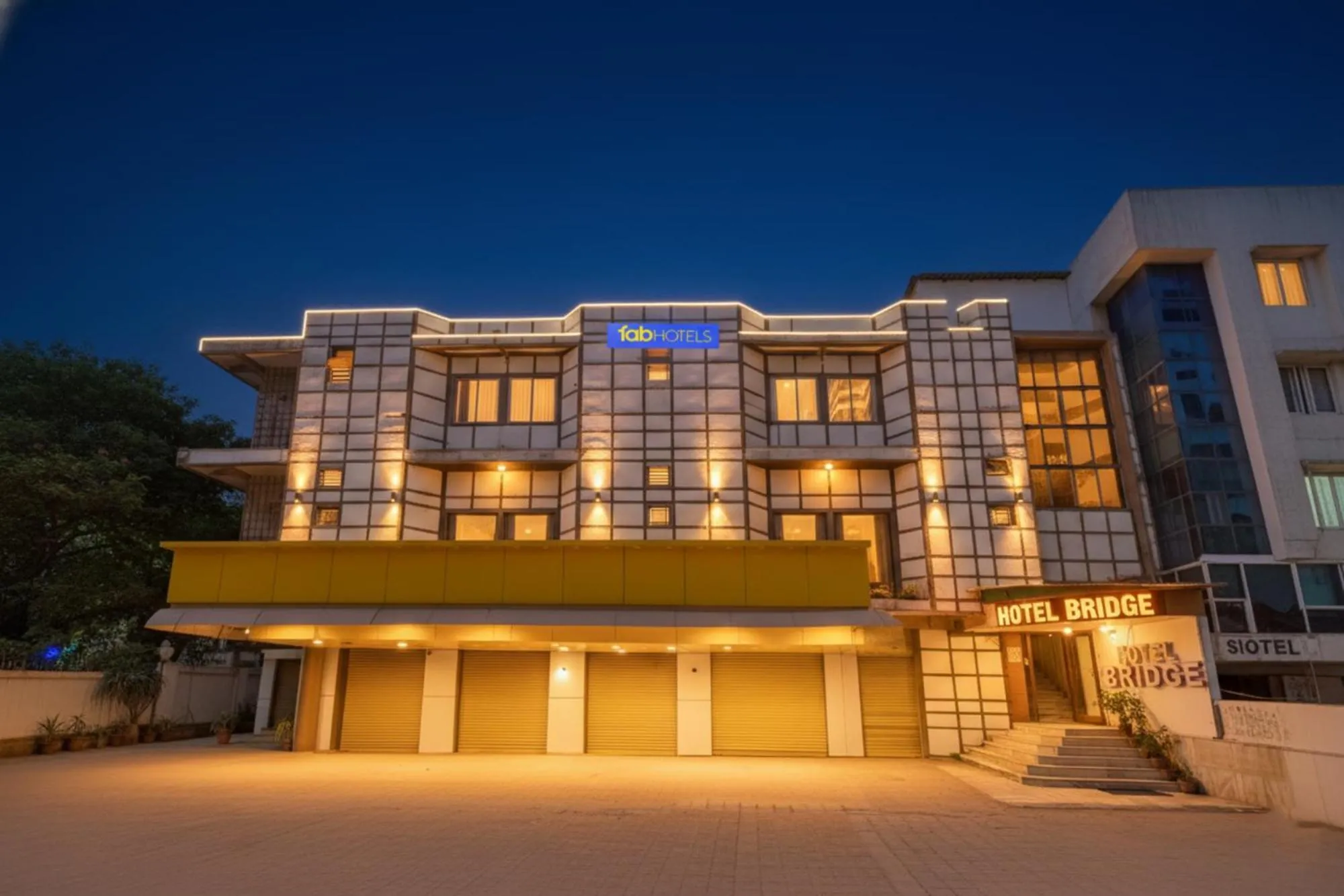 Property building in FabHotel Bridge
