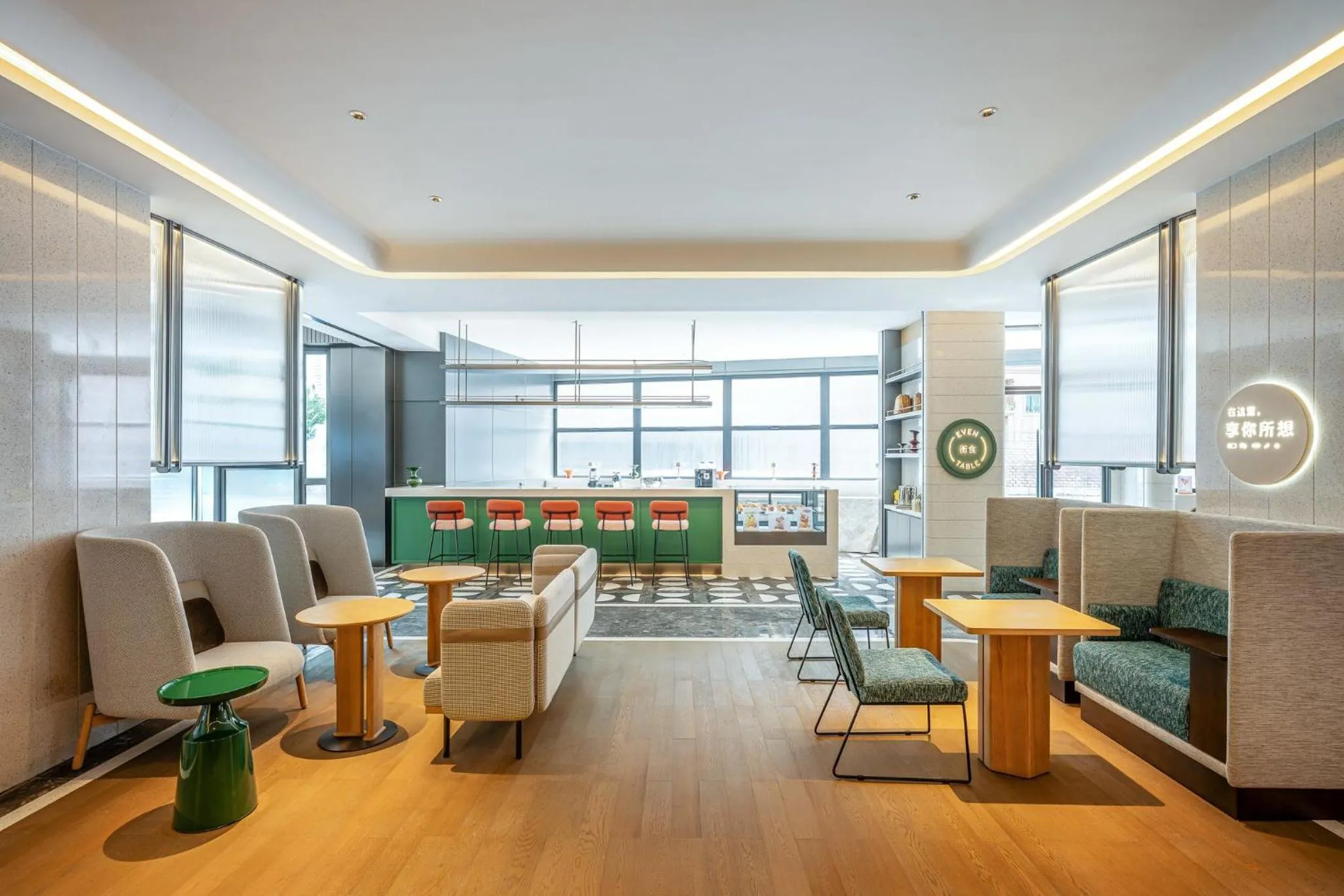 Lounge or bar in EVEN Hotel Quanzhou City Center by IHG