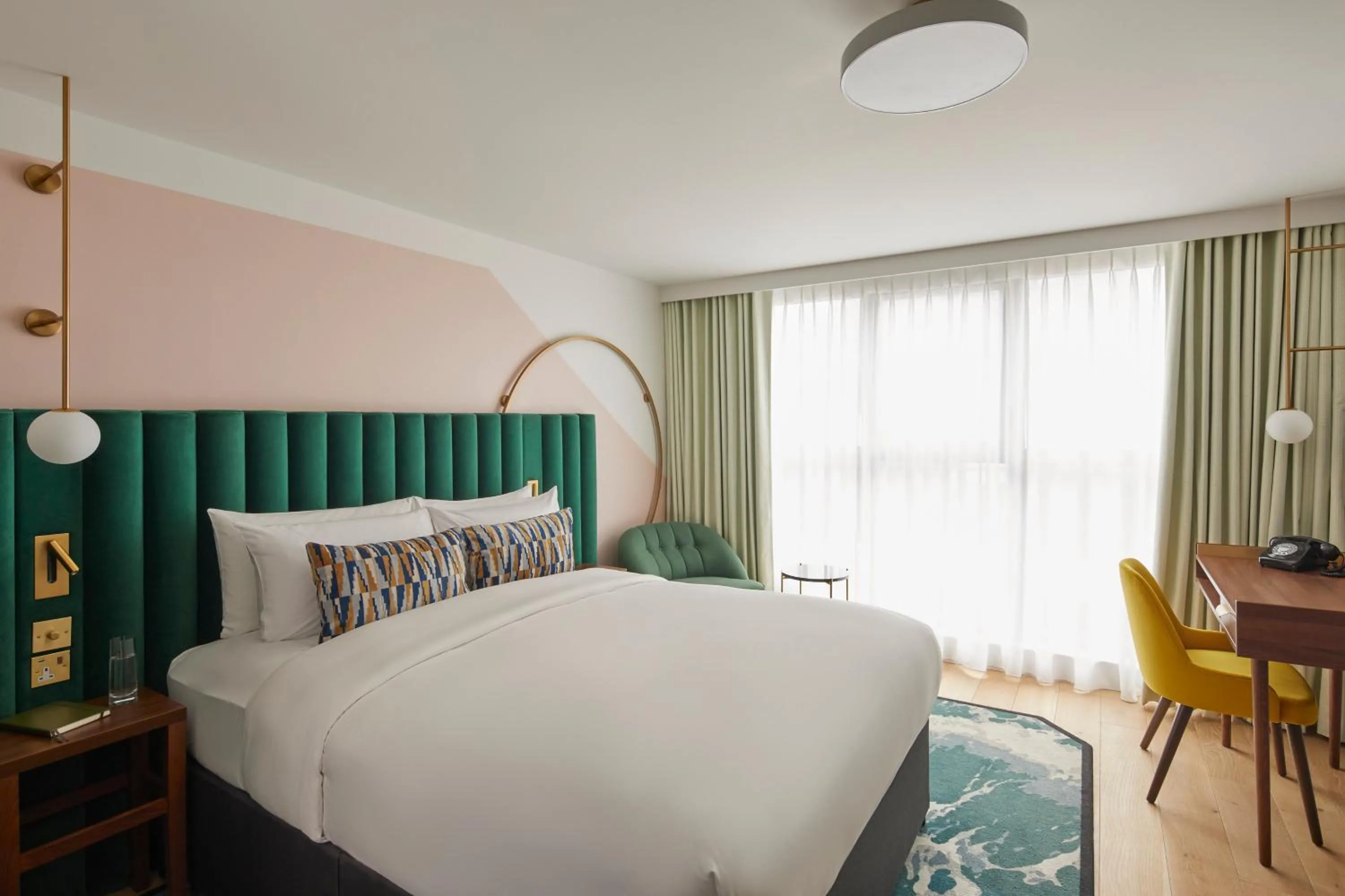 Photo of the whole room, Bed in Hotel Indigo London Clerkenwell by IHG