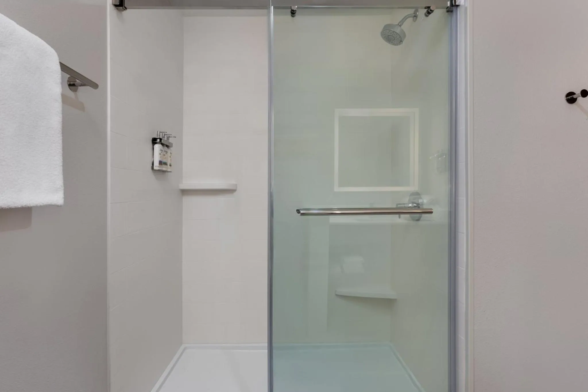 Photo of the whole room in Holiday Inn Express & Suites Westfield - Indianapolis by IHG