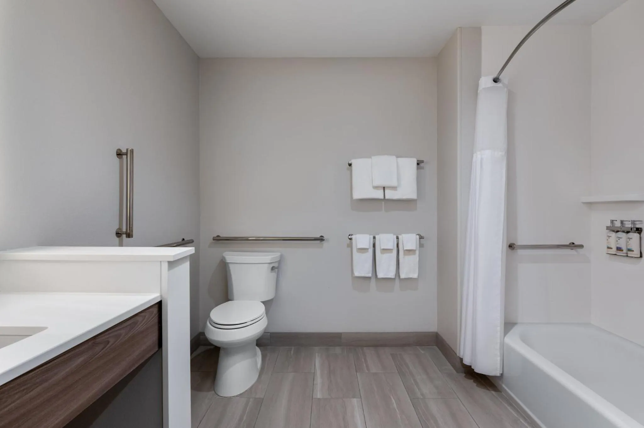 Photo of the whole room in Holiday Inn Express & Suites Westfield - Indianapolis by IHG