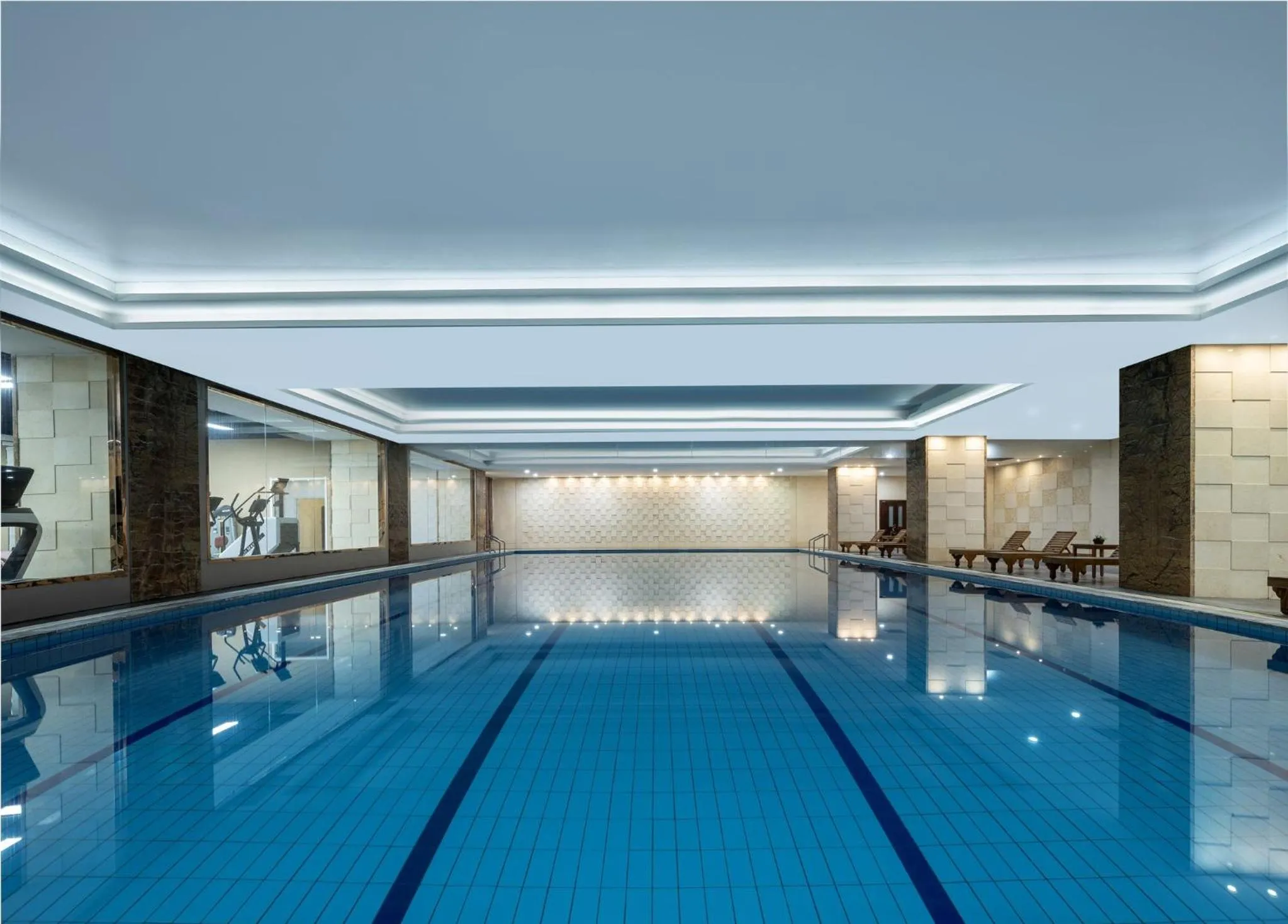 Swimming pool in Holiday Inn Xuzhou Yunquan by IHG