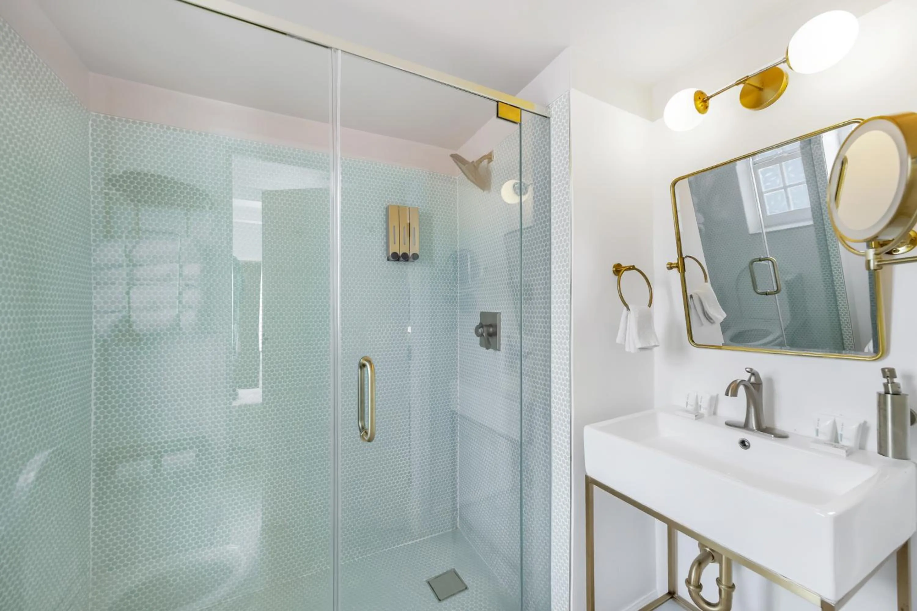 Bathroom in Le Particulier Miami