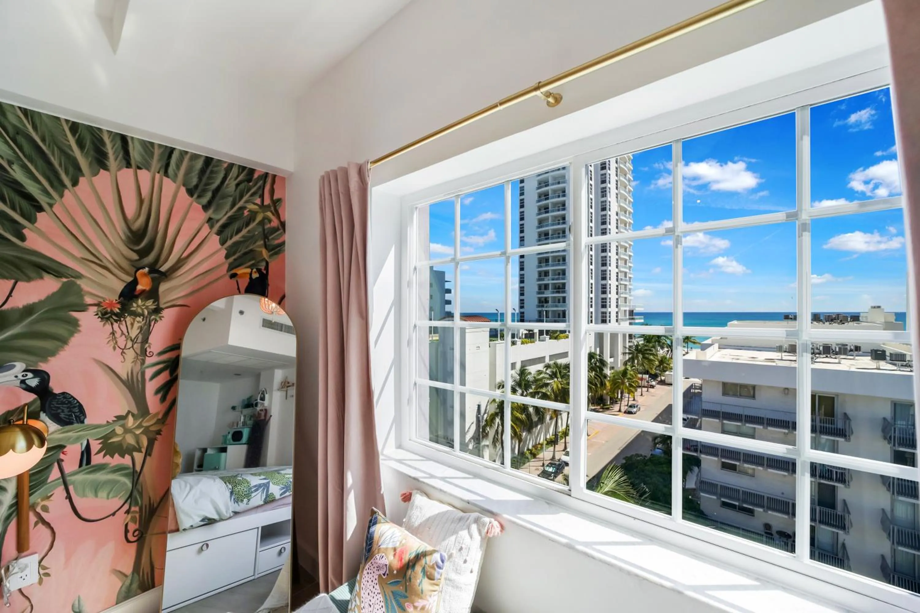 Sea view in Le Particulier Miami