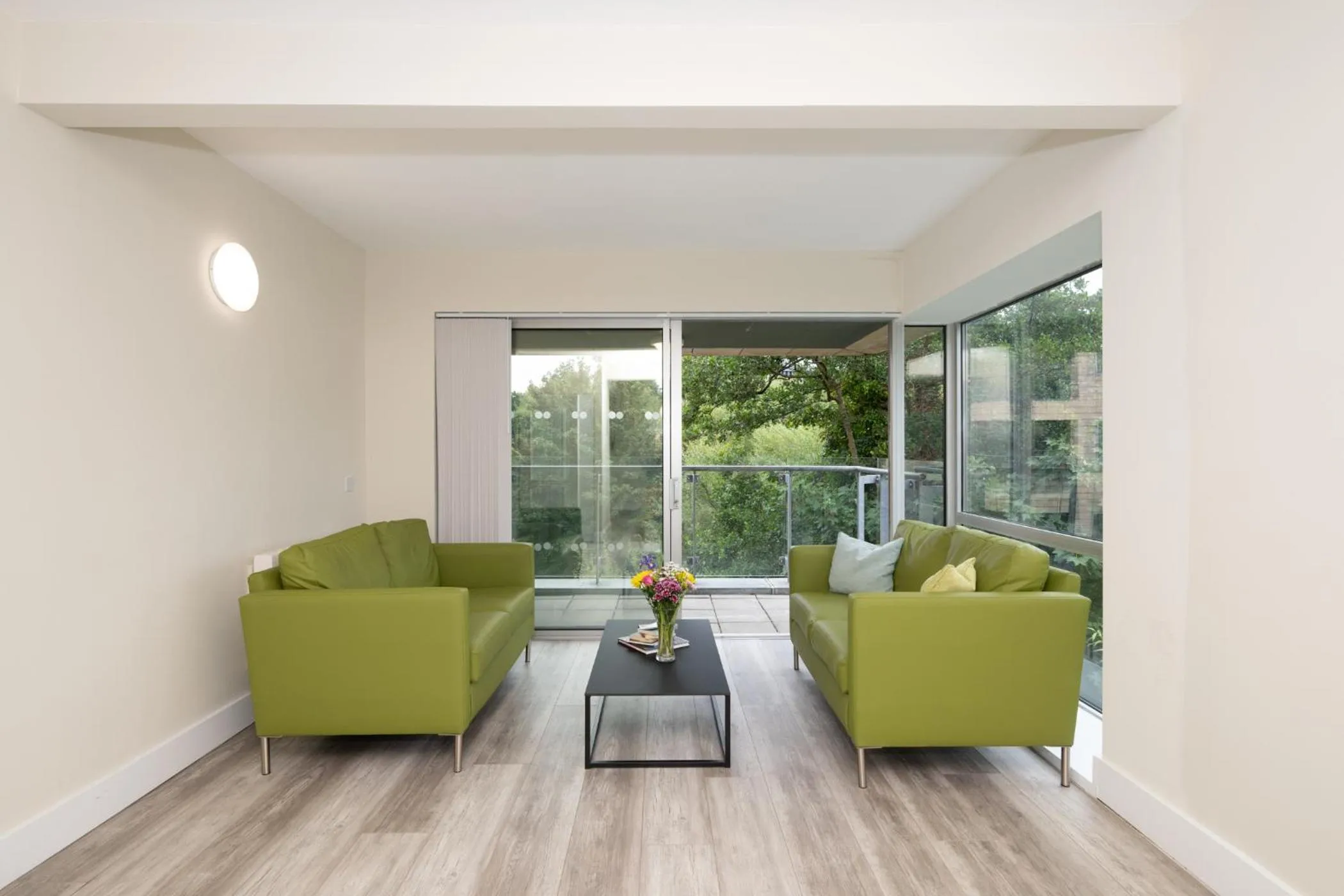 Communal lounge/ TV room in Victoria Mills - UCC Summer Beds
