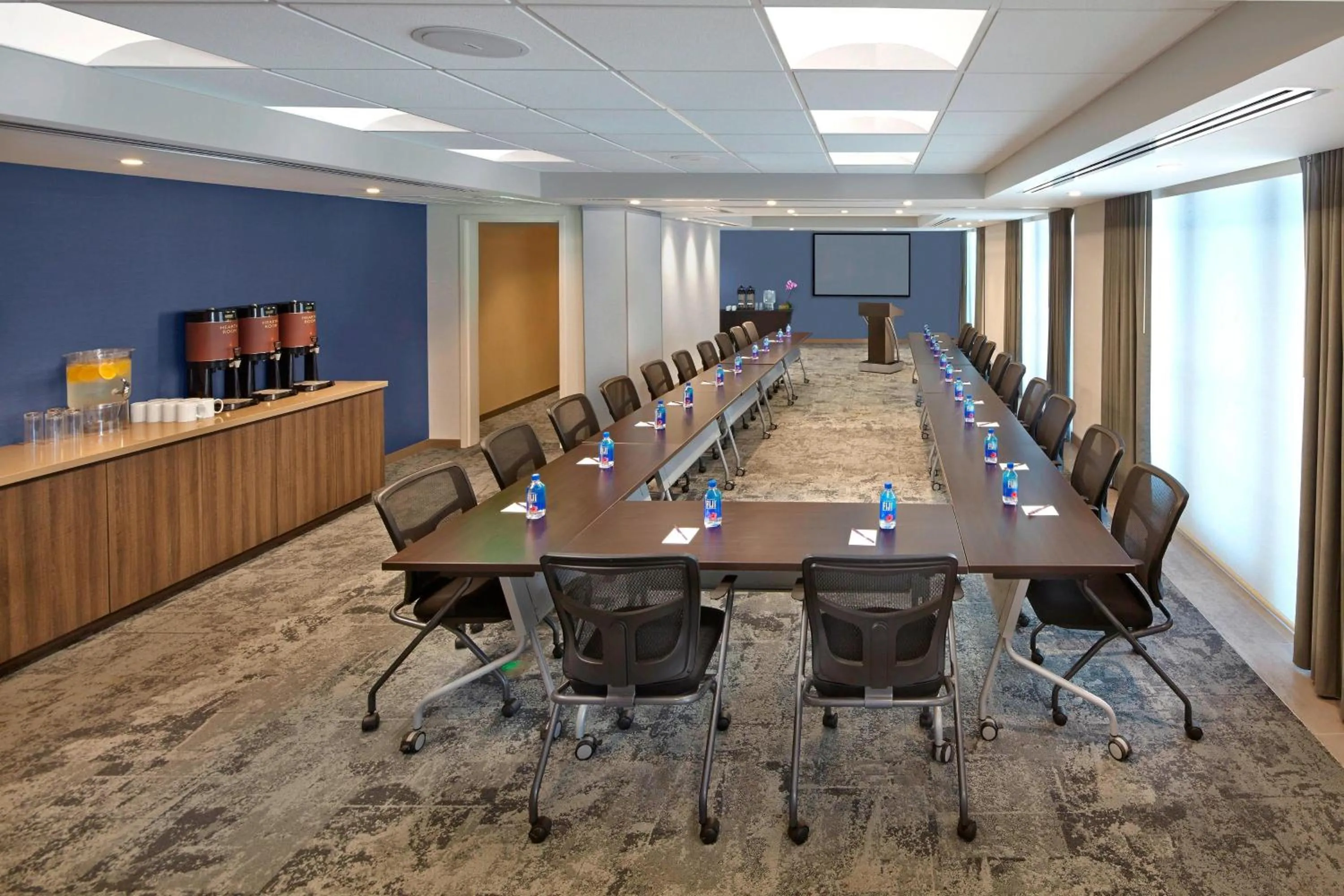 Meeting/conference room in Residence Inn by Marriott Miami Beach Surfside