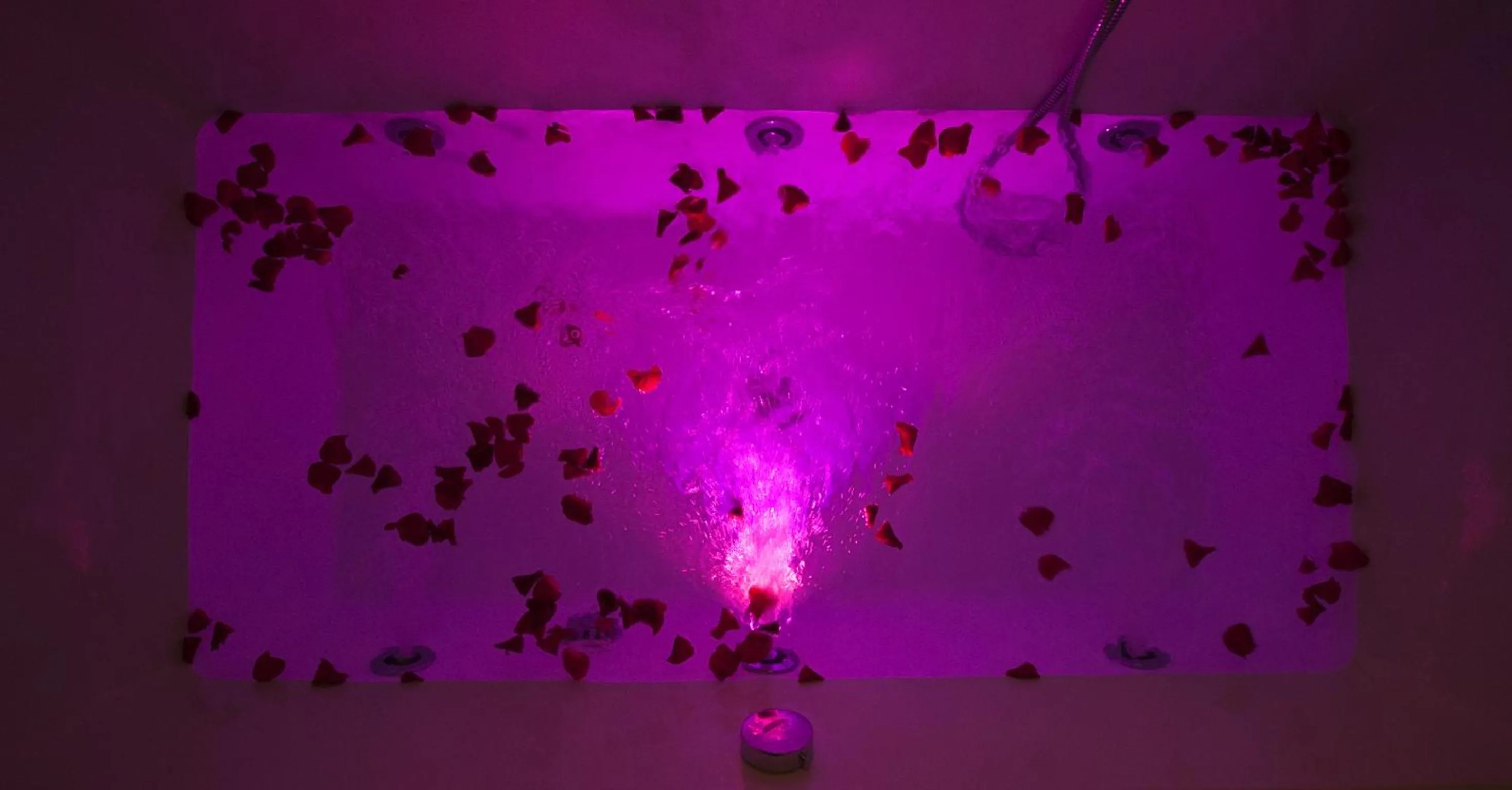 Hot Tub in Terrazza Marco Antonio Luxury Suite