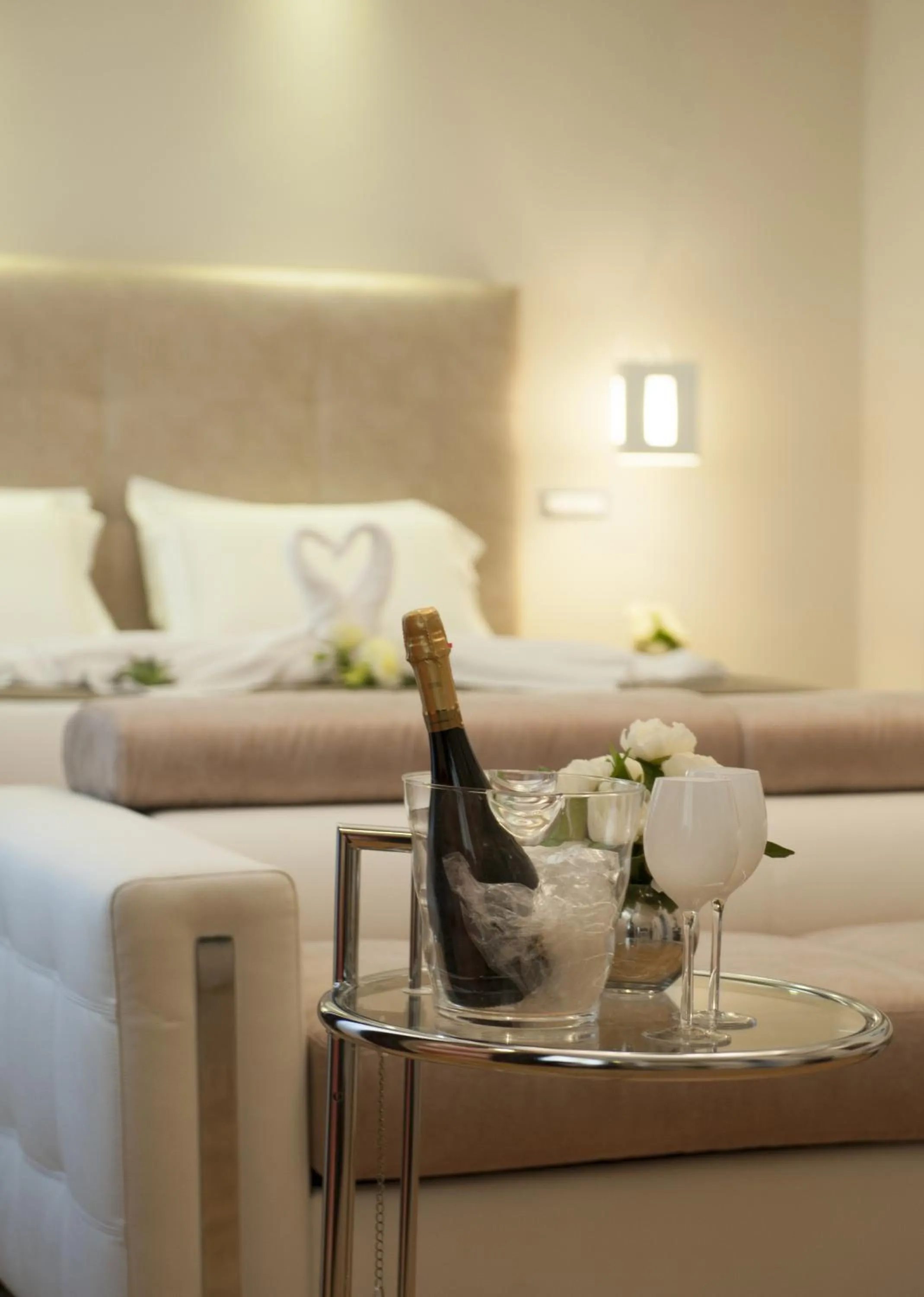 Food and drinks, Bed in Terrazza Marco Antonio Luxury Suite