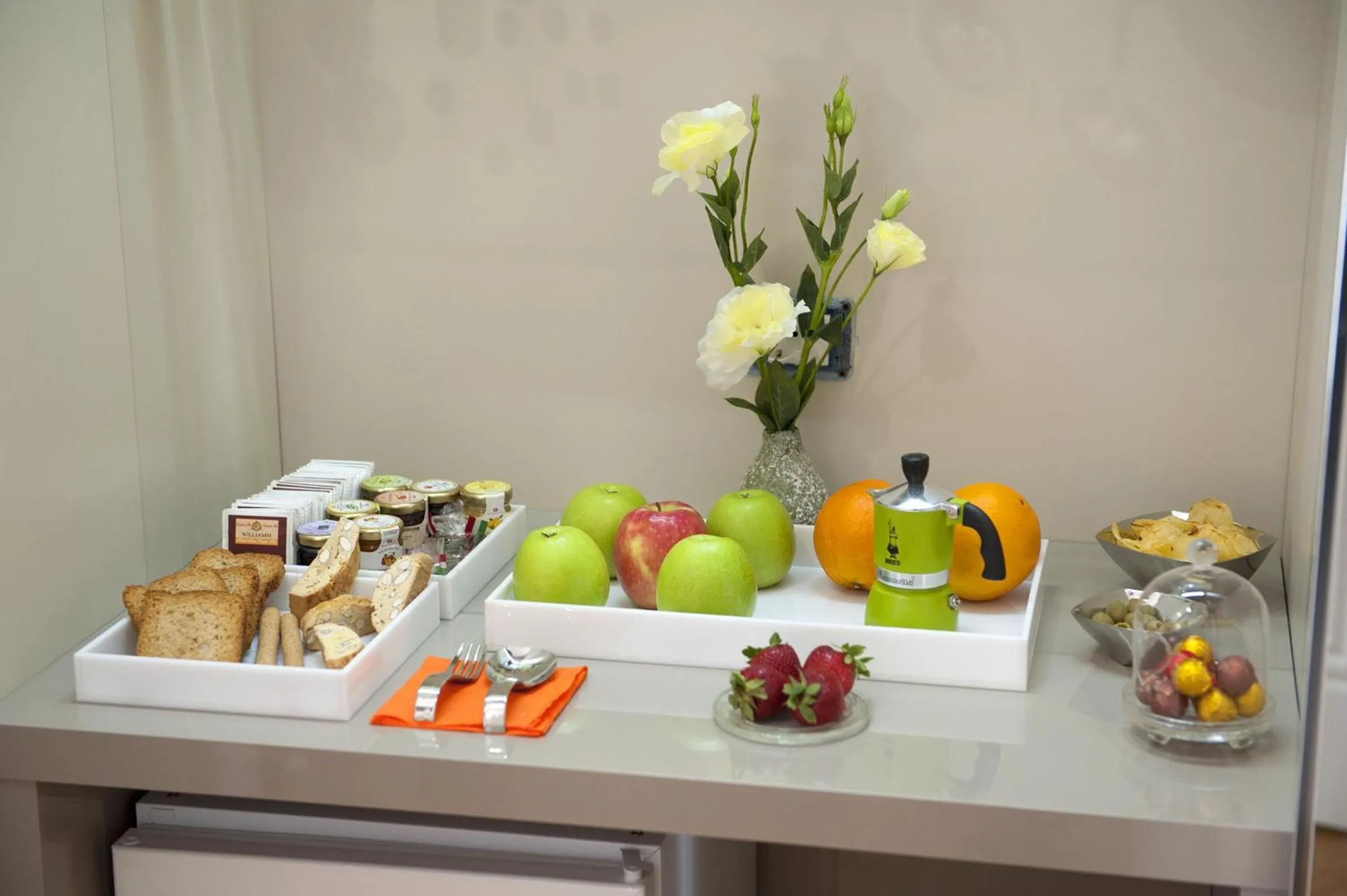 Coffee/tea facilities in Terrazza Marco Antonio Luxury Suite