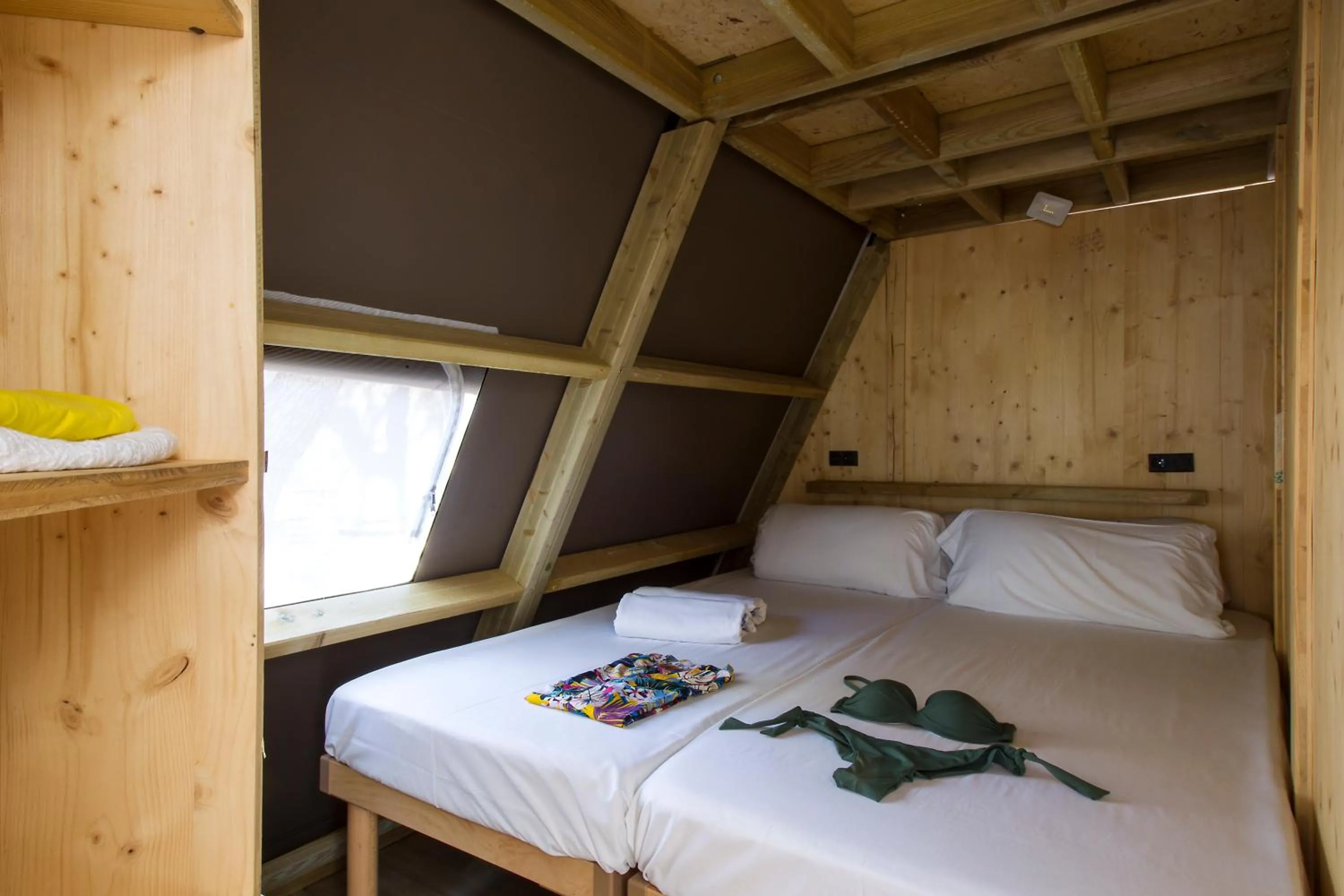 Bedroom, Bed in Tamarit Beach Resort
