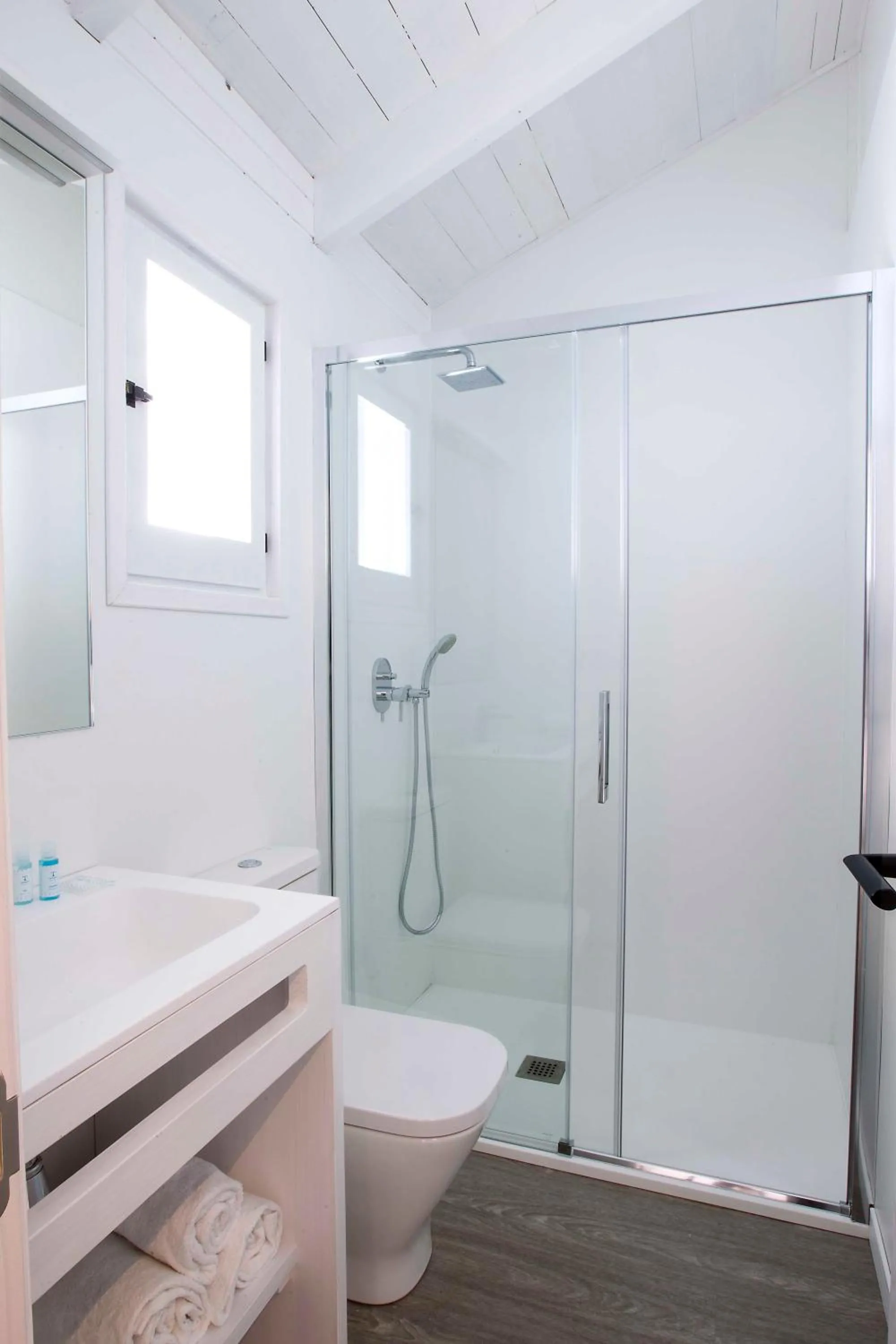 Shower in Tamarit Beach Resort