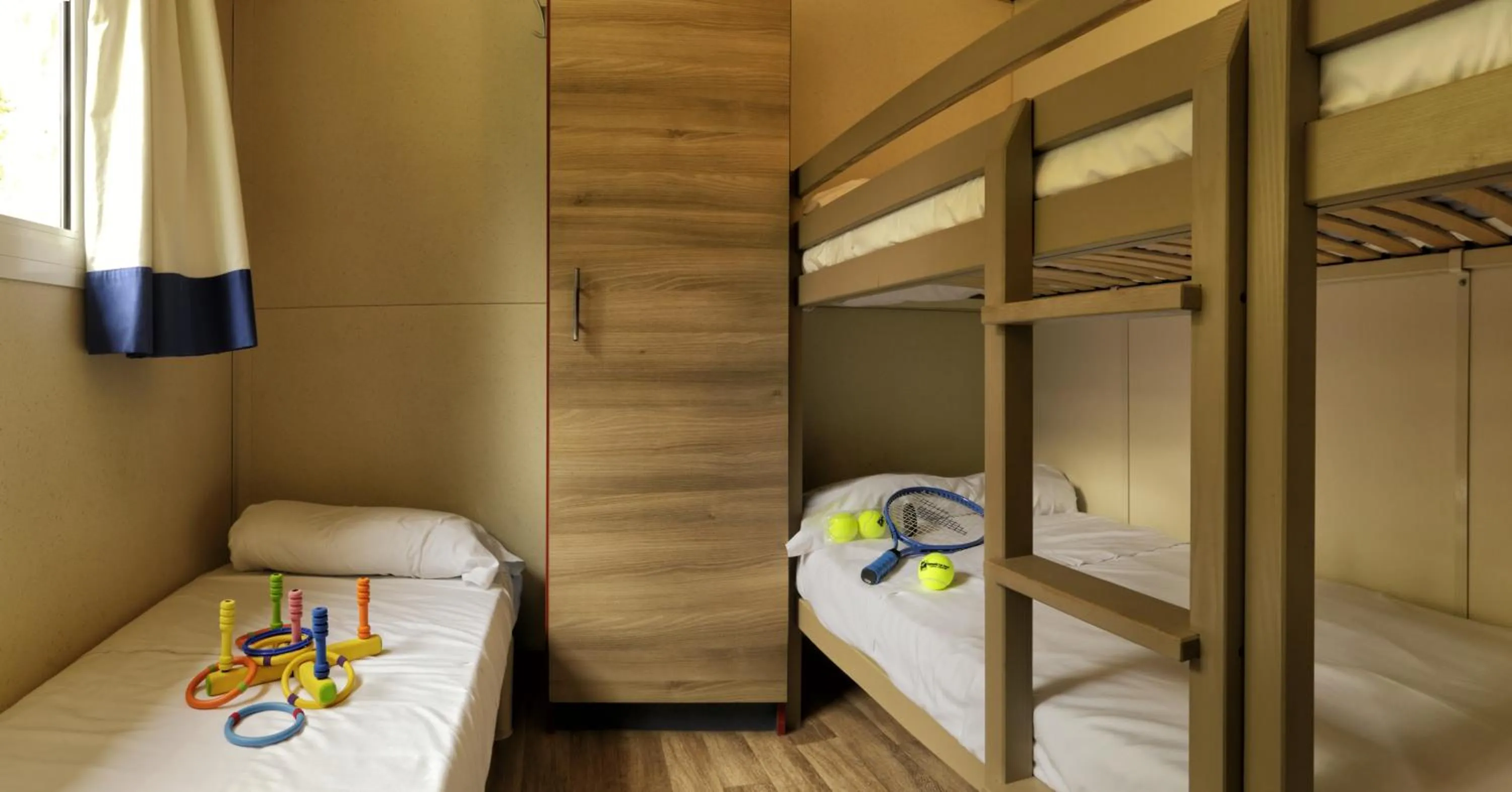 bunk bed, Bed in Tamarit Beach Resort