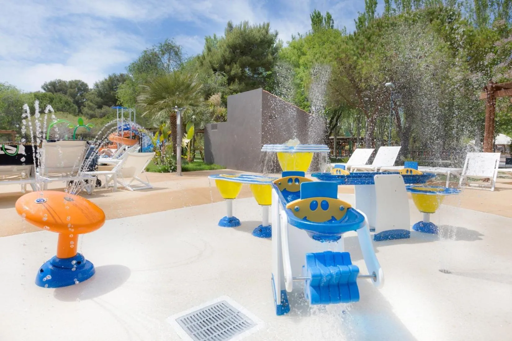 Area and facilities in Tamarit Beach Resort