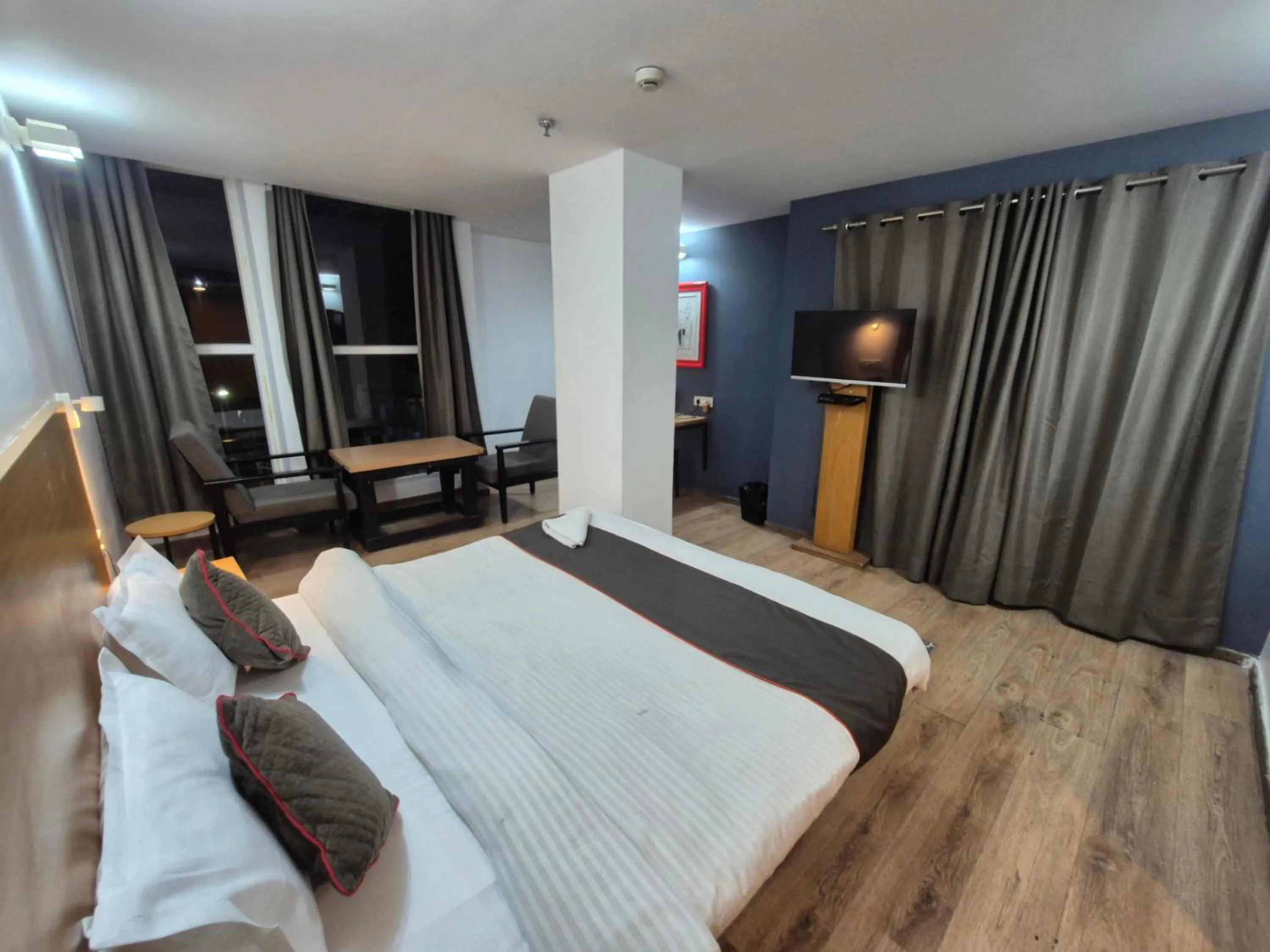 Hotel Eureka Grand