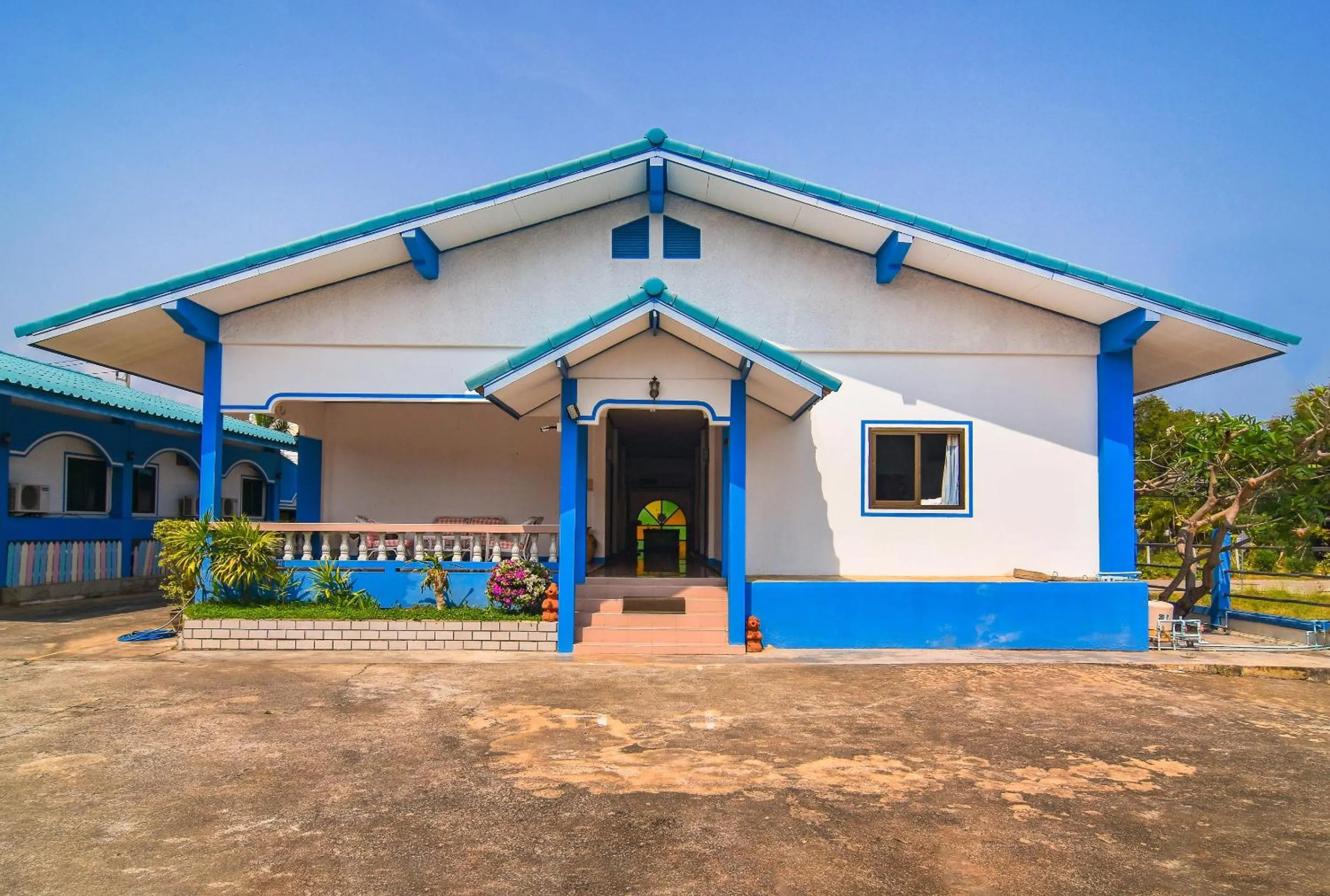 Facade/entrance in Seaside Hua Hin