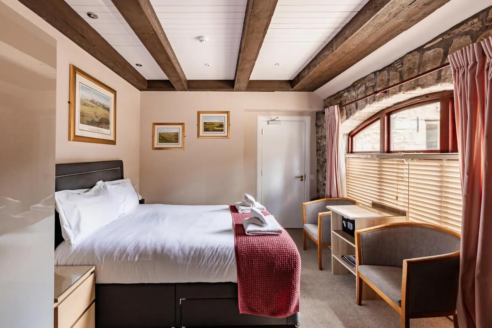 Bedroom, Bed in The Inn At Kingsbarns