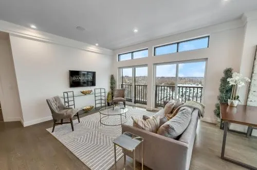 Daniella's Suites