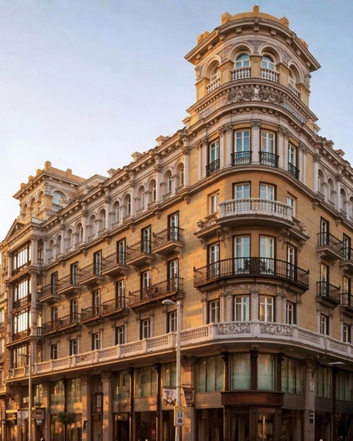 Property building in Nômade Temple Madrid