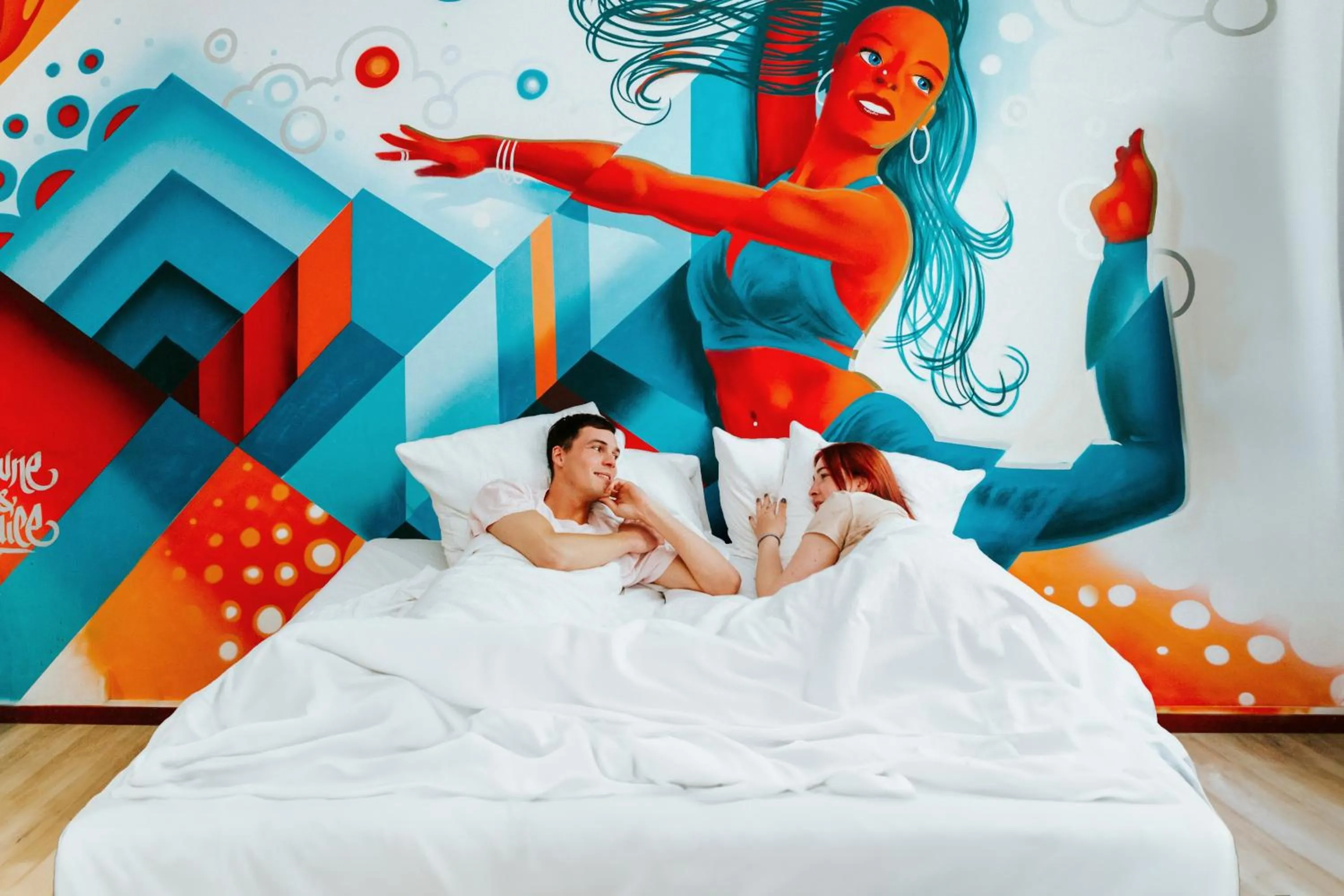 Bed in Amsterdam Teleport Hotel