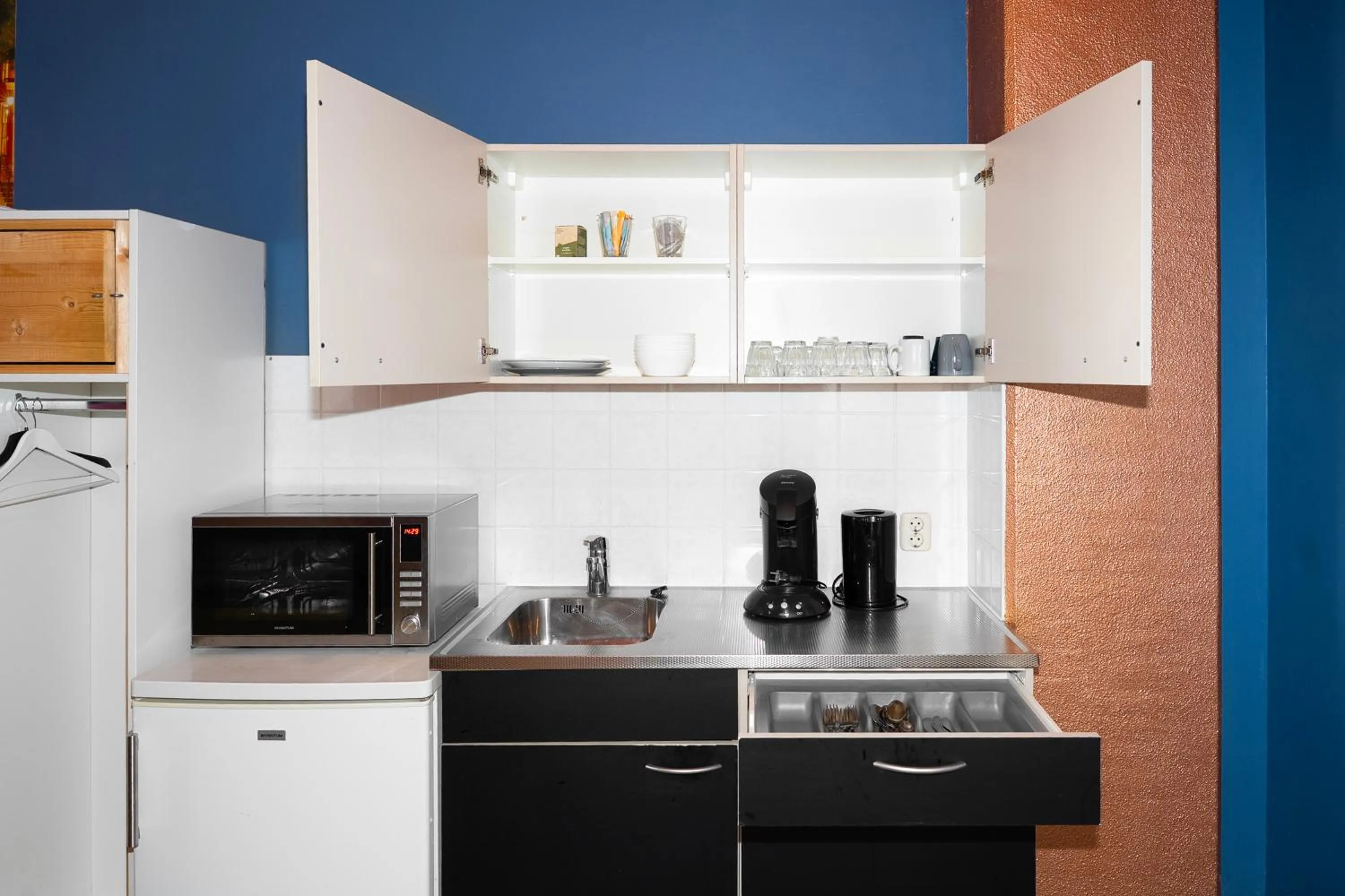 Kitchen or kitchenette in Amsterdam Teleport Hotel