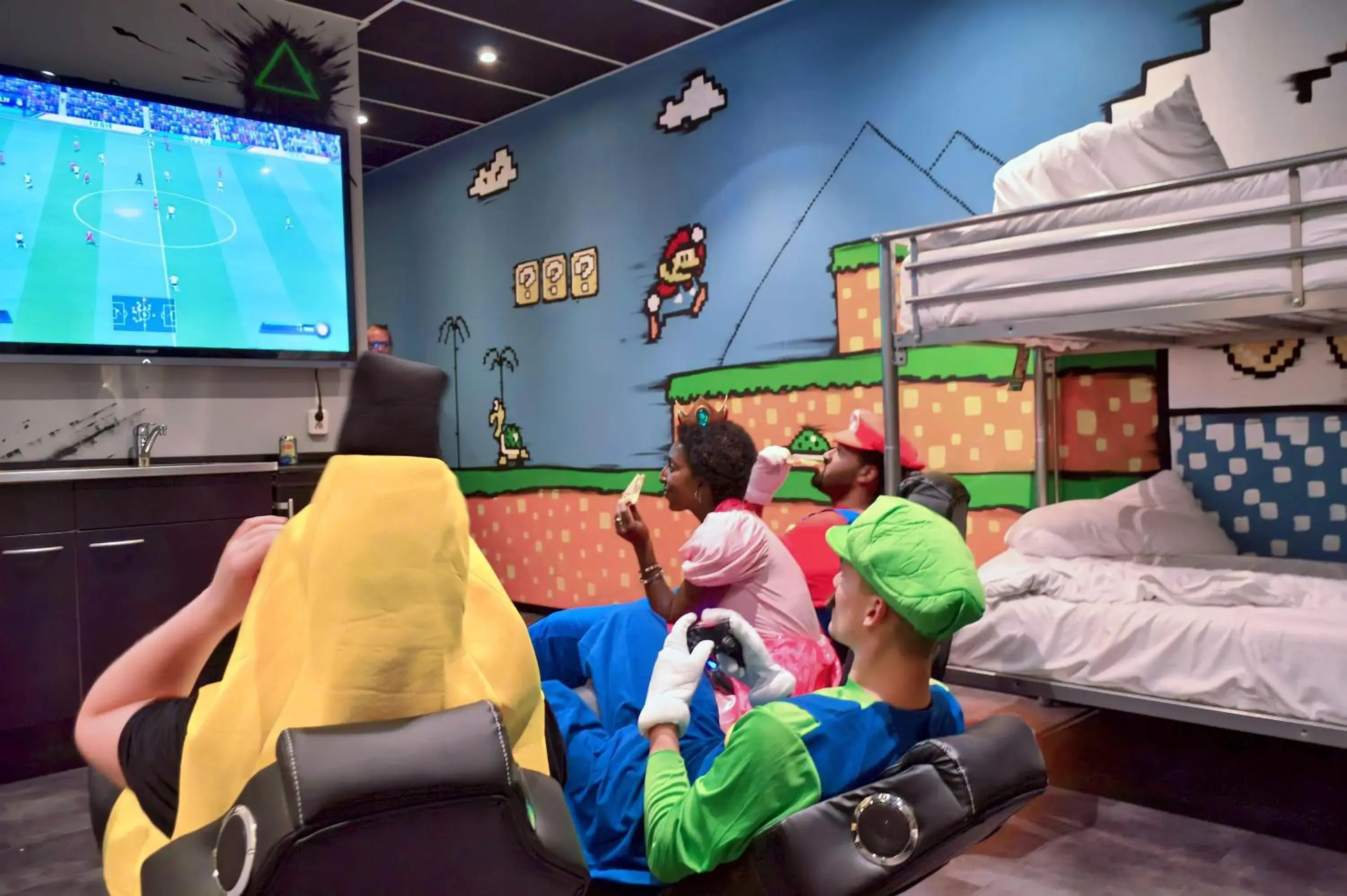 TV and multimedia in Amsterdam Teleport Hotel TV and multimedia in Amsterdam Teleport Hotel