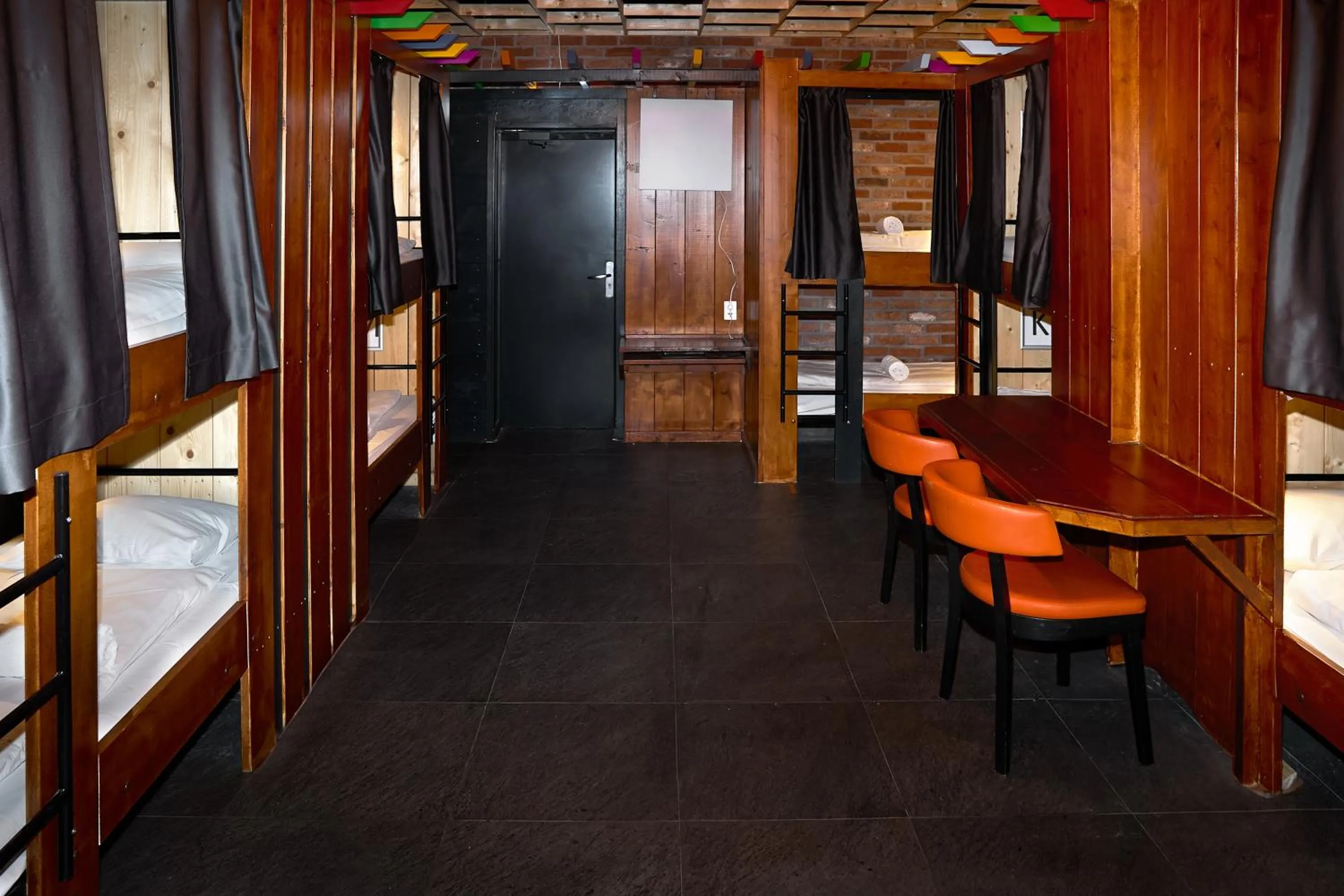 Bedroom, Bed in Amsterdam Teleport Hotel