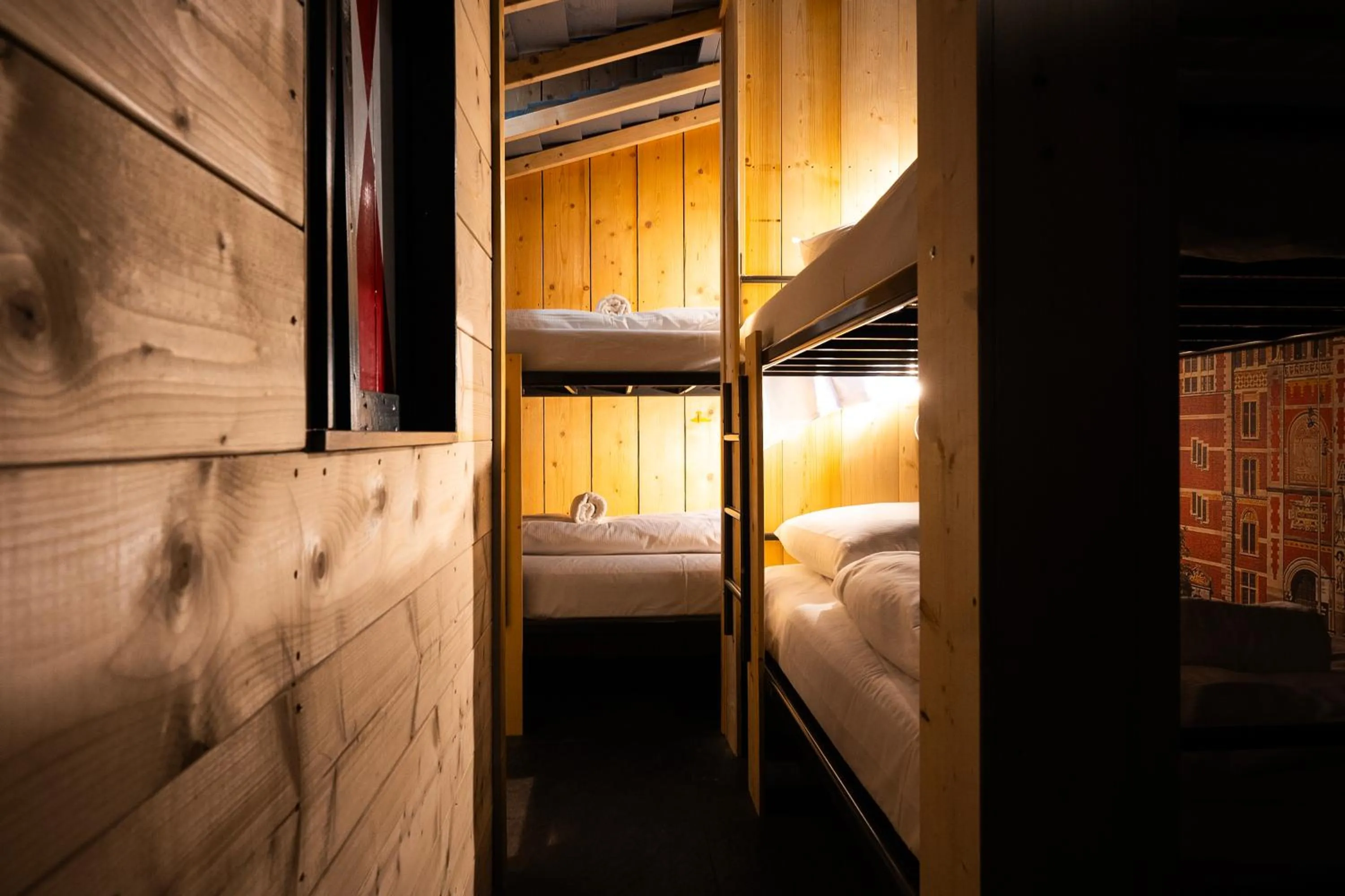 Bedroom, Bed in Amsterdam Teleport Hotel