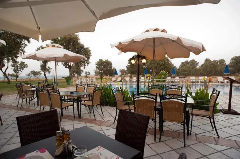 Restaurant/places to eat in Lito Beach Hotel Restaurant/places to eat in Lito Beach Hotel