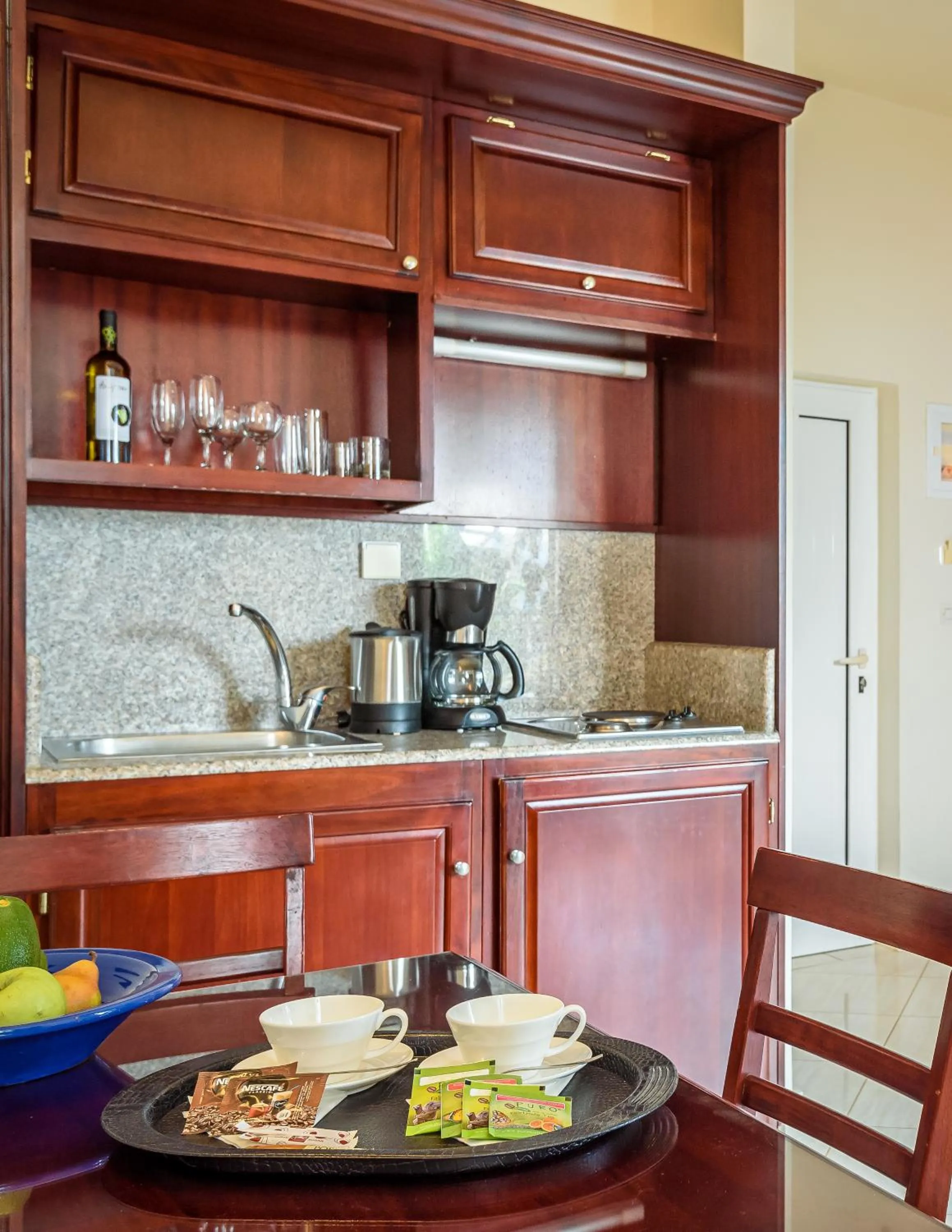 Coffee/tea facilities in Lito Beach Hotel