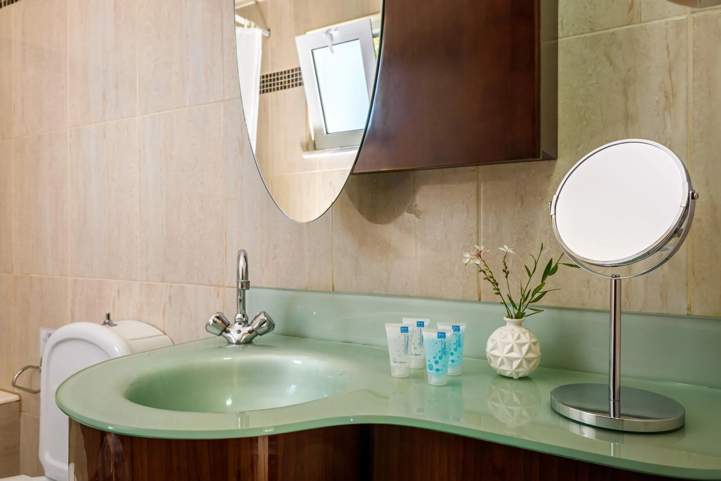 Toilet in Lito Beach Hotel