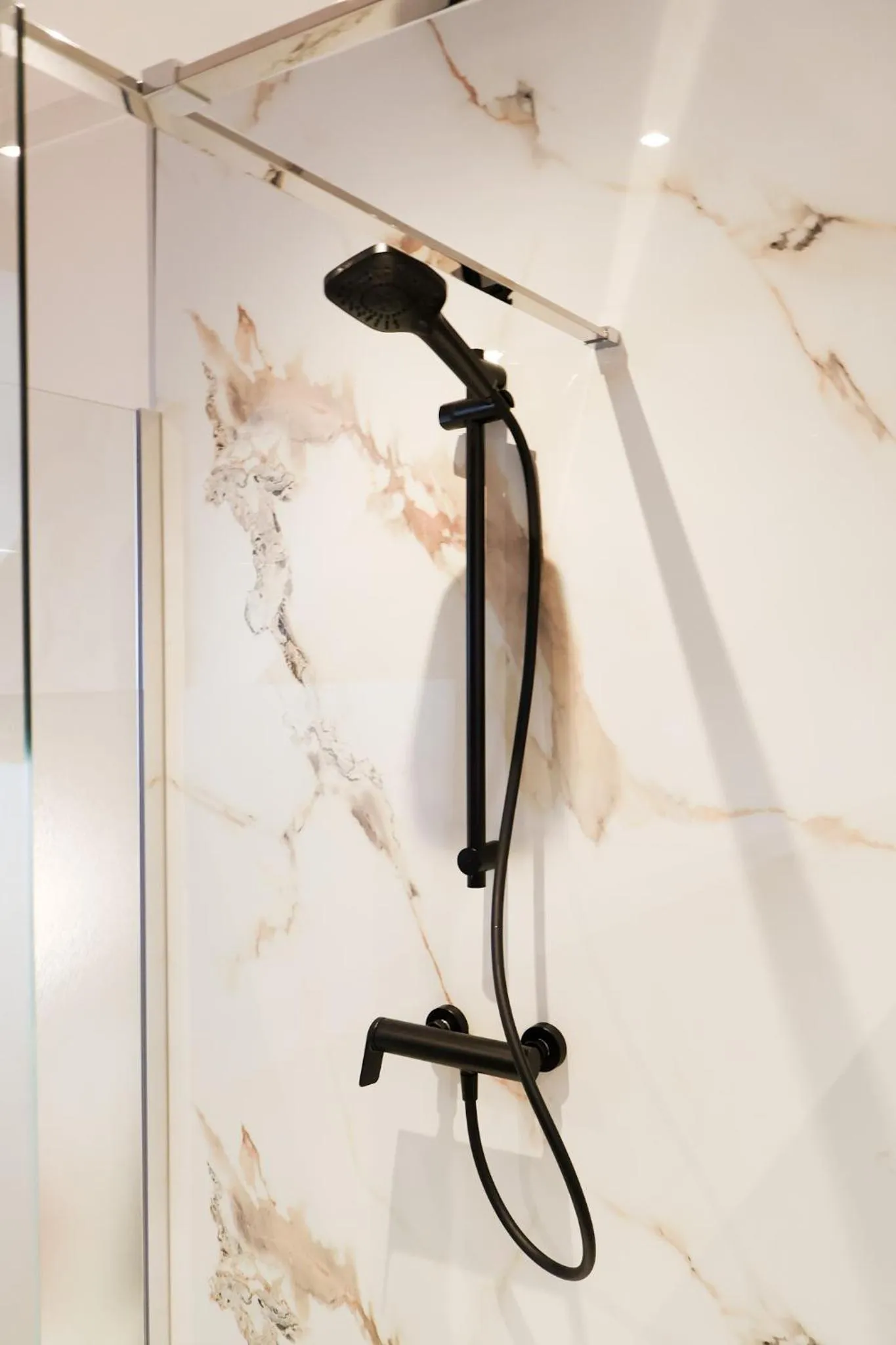 Shower in Hotel La Casa