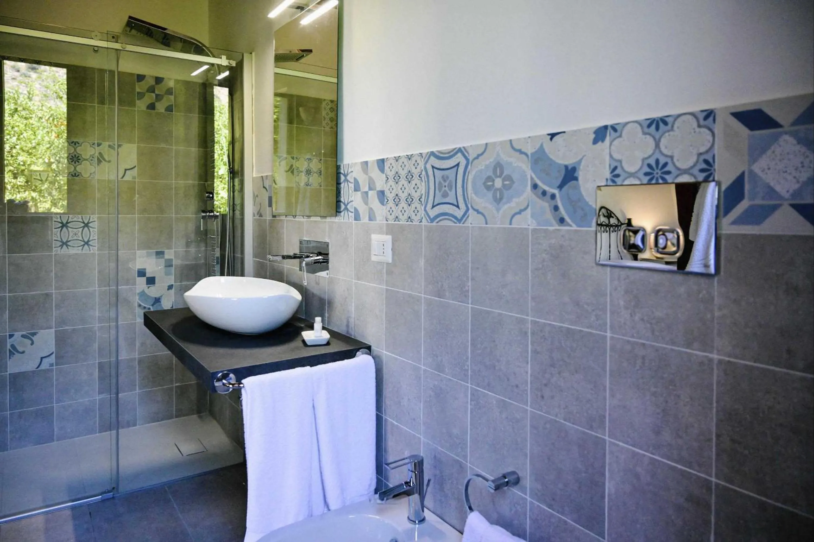 Double Room with Garden View in Agriturismo Alle Riserve Cavagrande