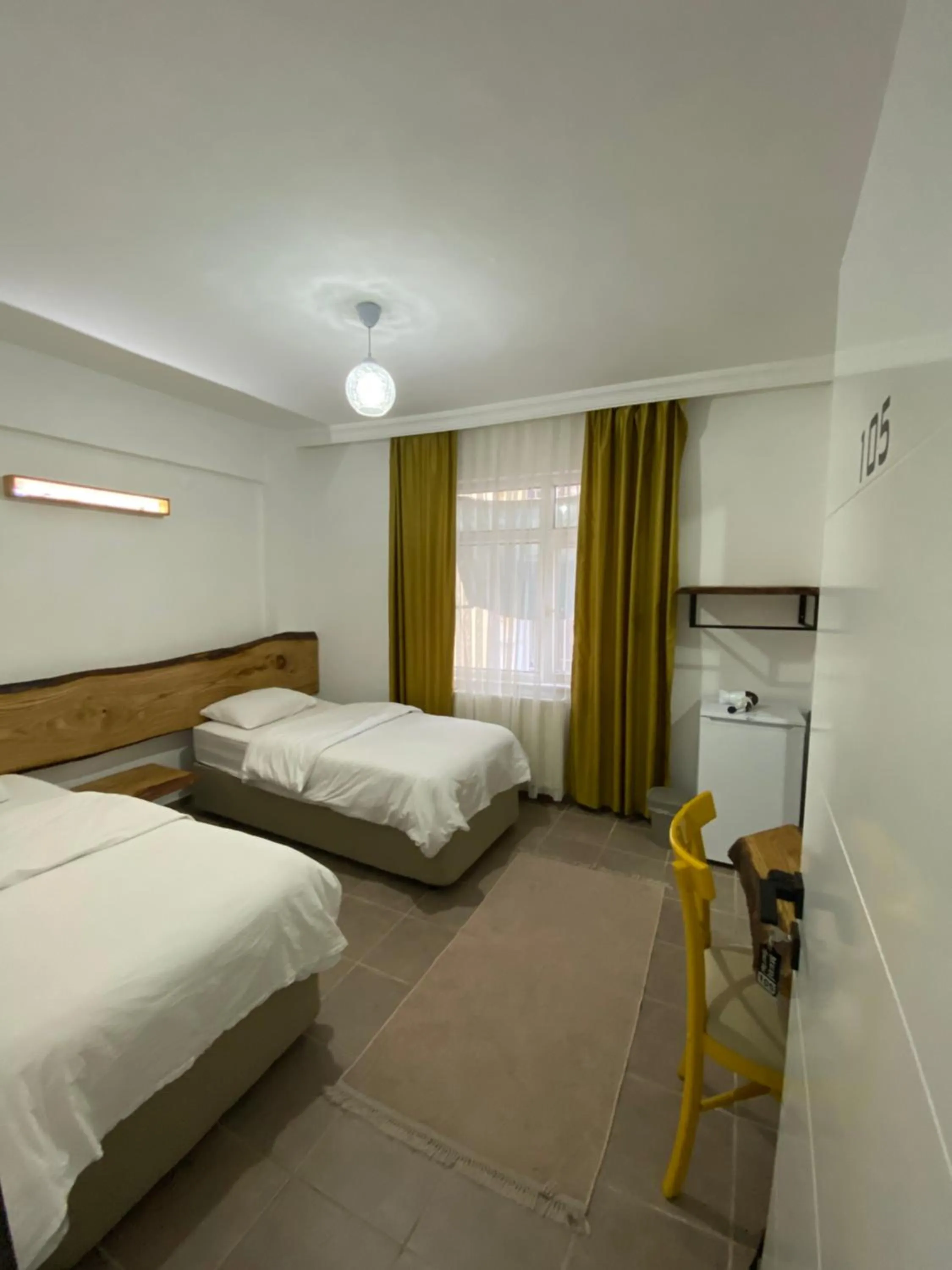 Photo of the whole room, Bed in Medi Otel