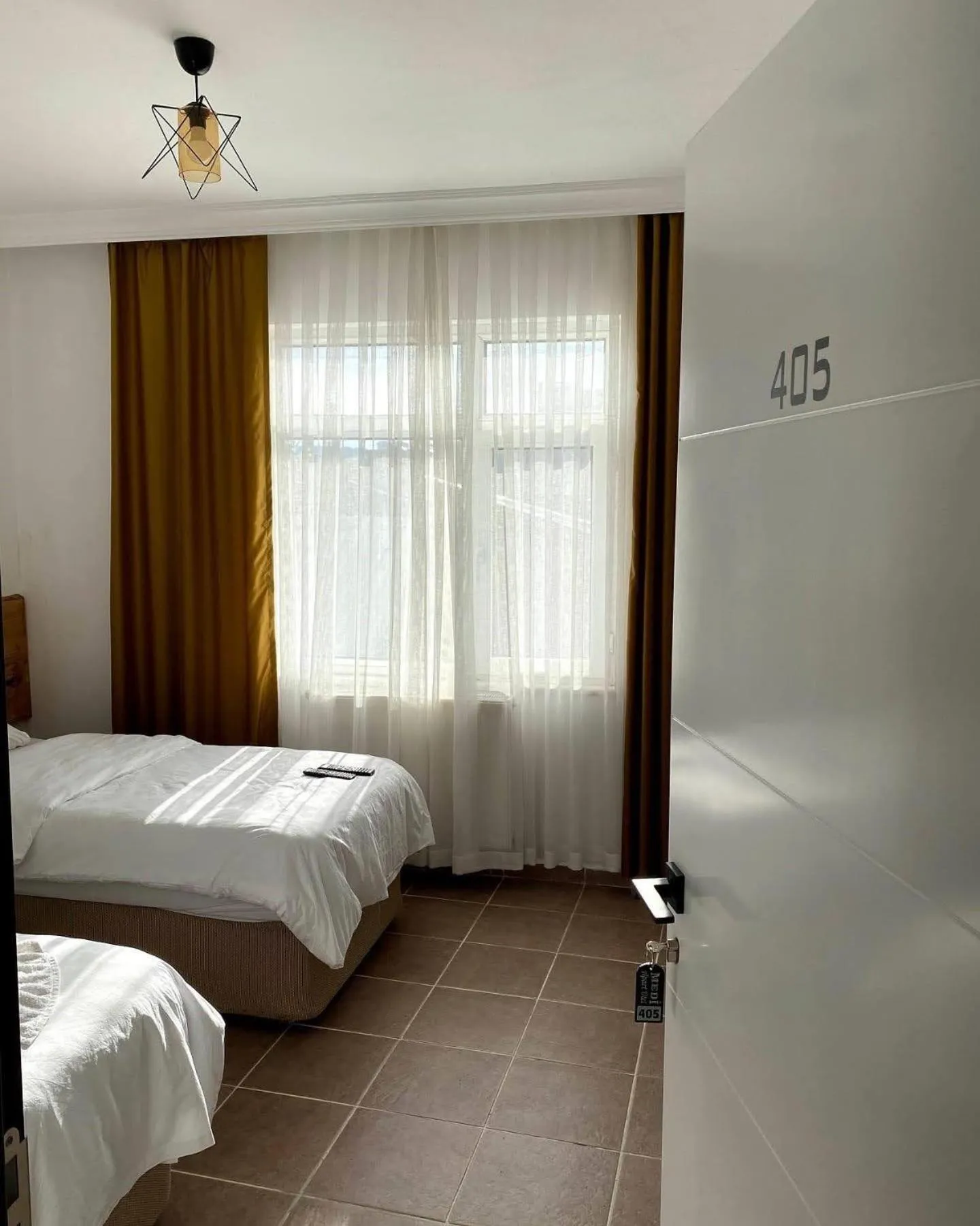 Photo of the whole room, Bed in Medi Otel