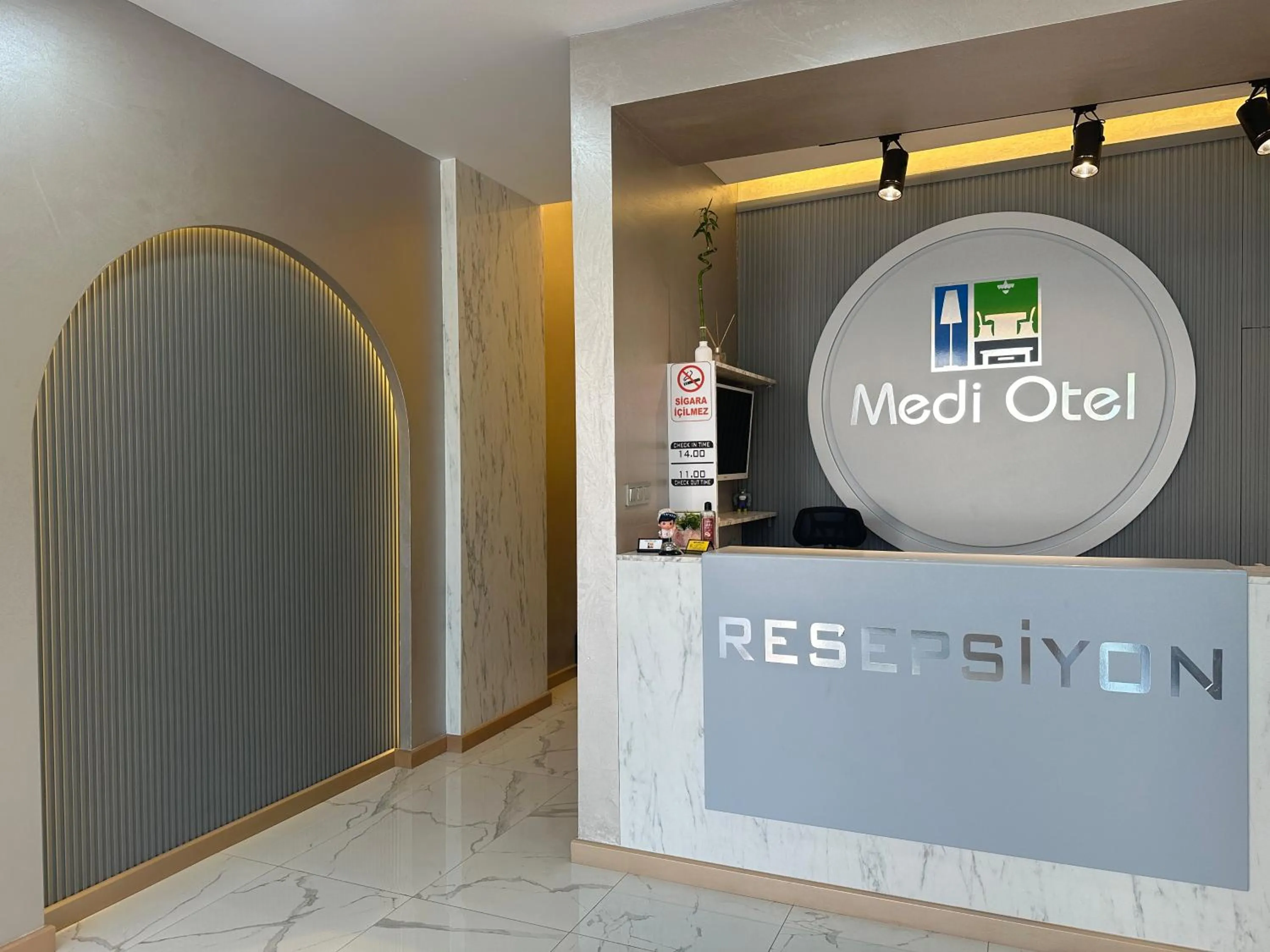 Lobby or reception in Medi Otel