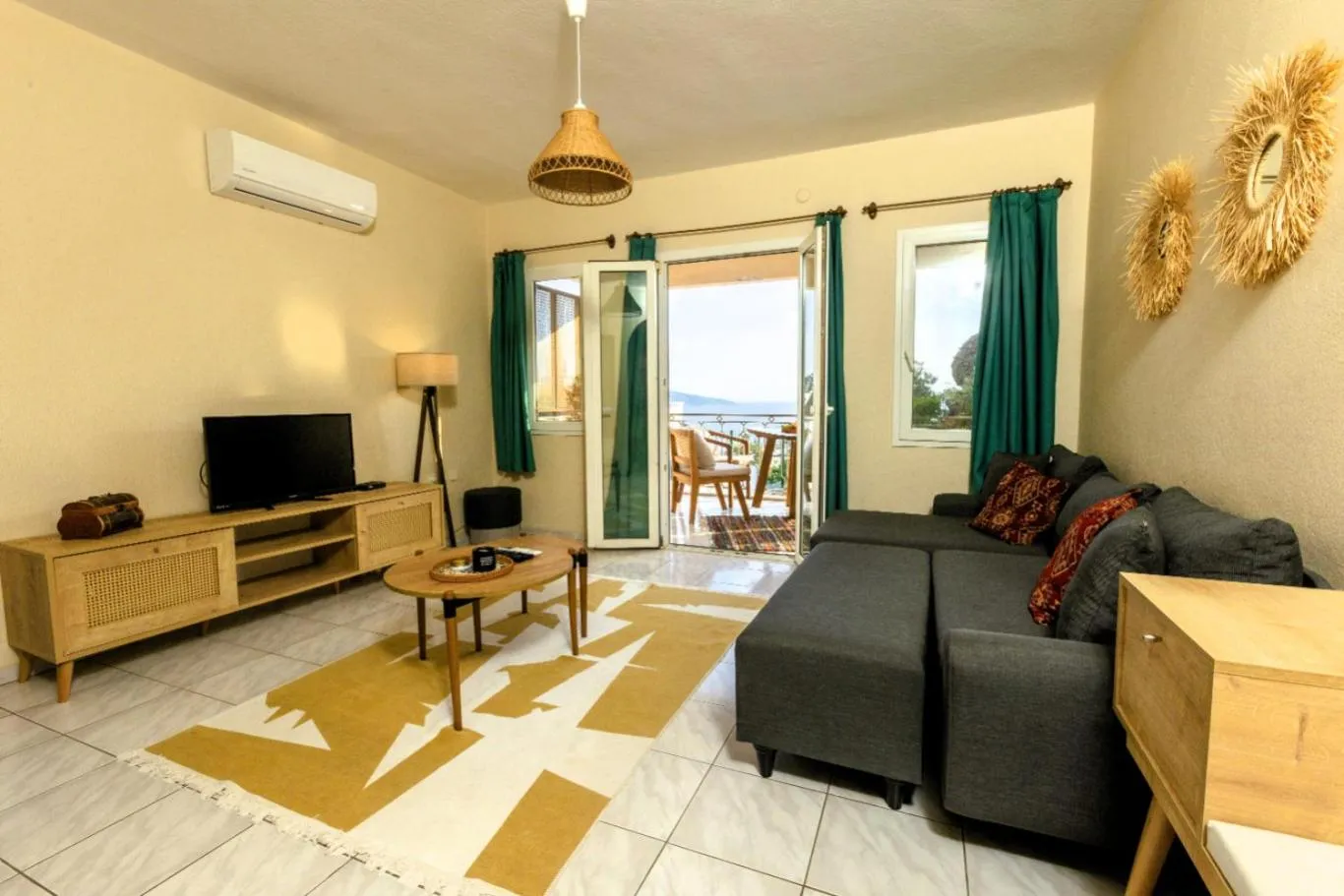 TV and multimedia in The Aegean Gate Hotel