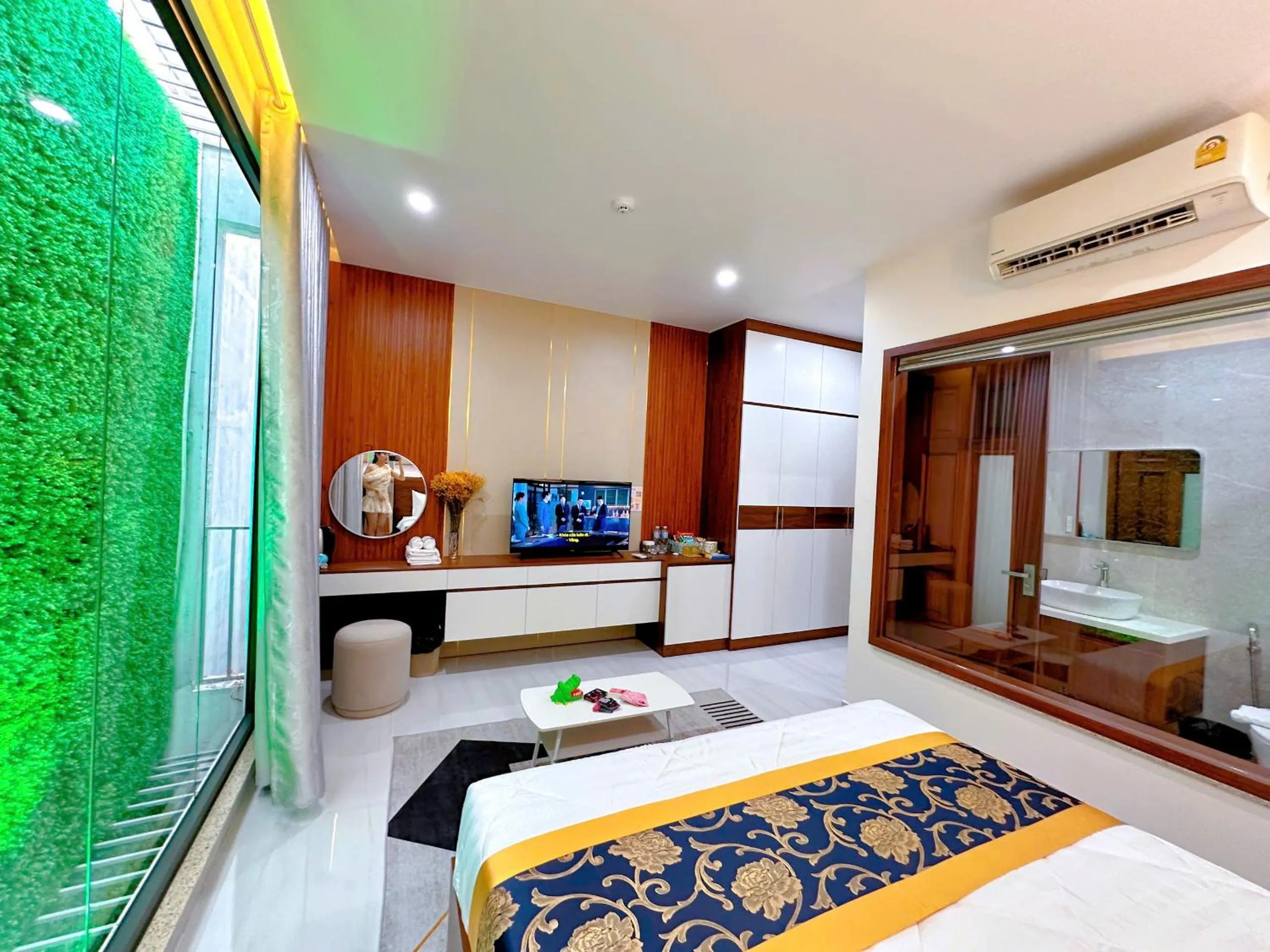 Khách Sạn Thông Hương