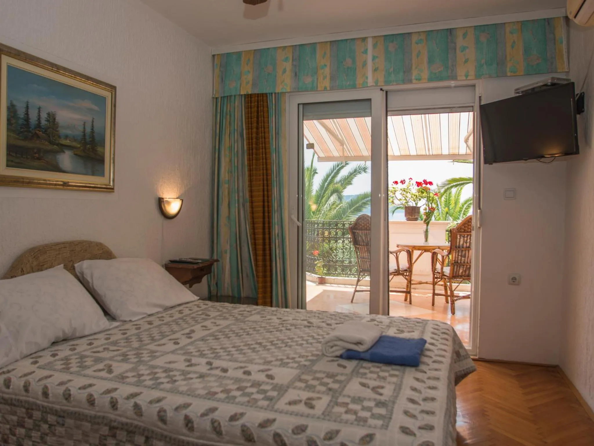 Bed in Apartments Dikan