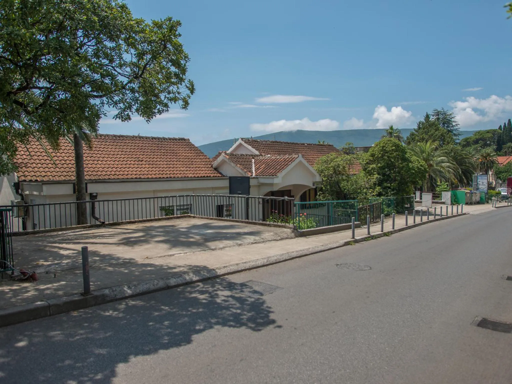 Off site in Apartments Dikan