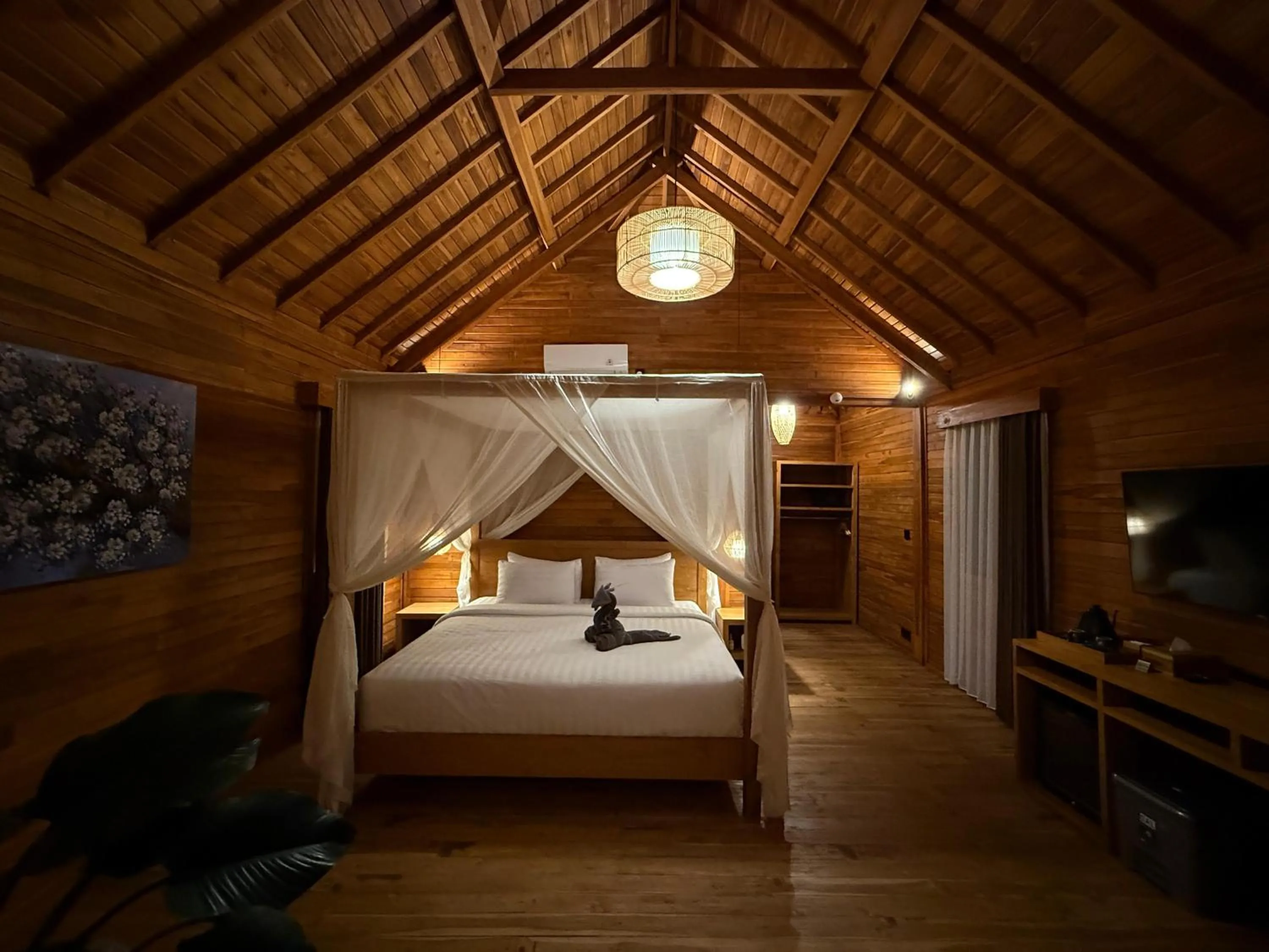 Bed in Taman Swarga Villa Resort & Spa Sidemen