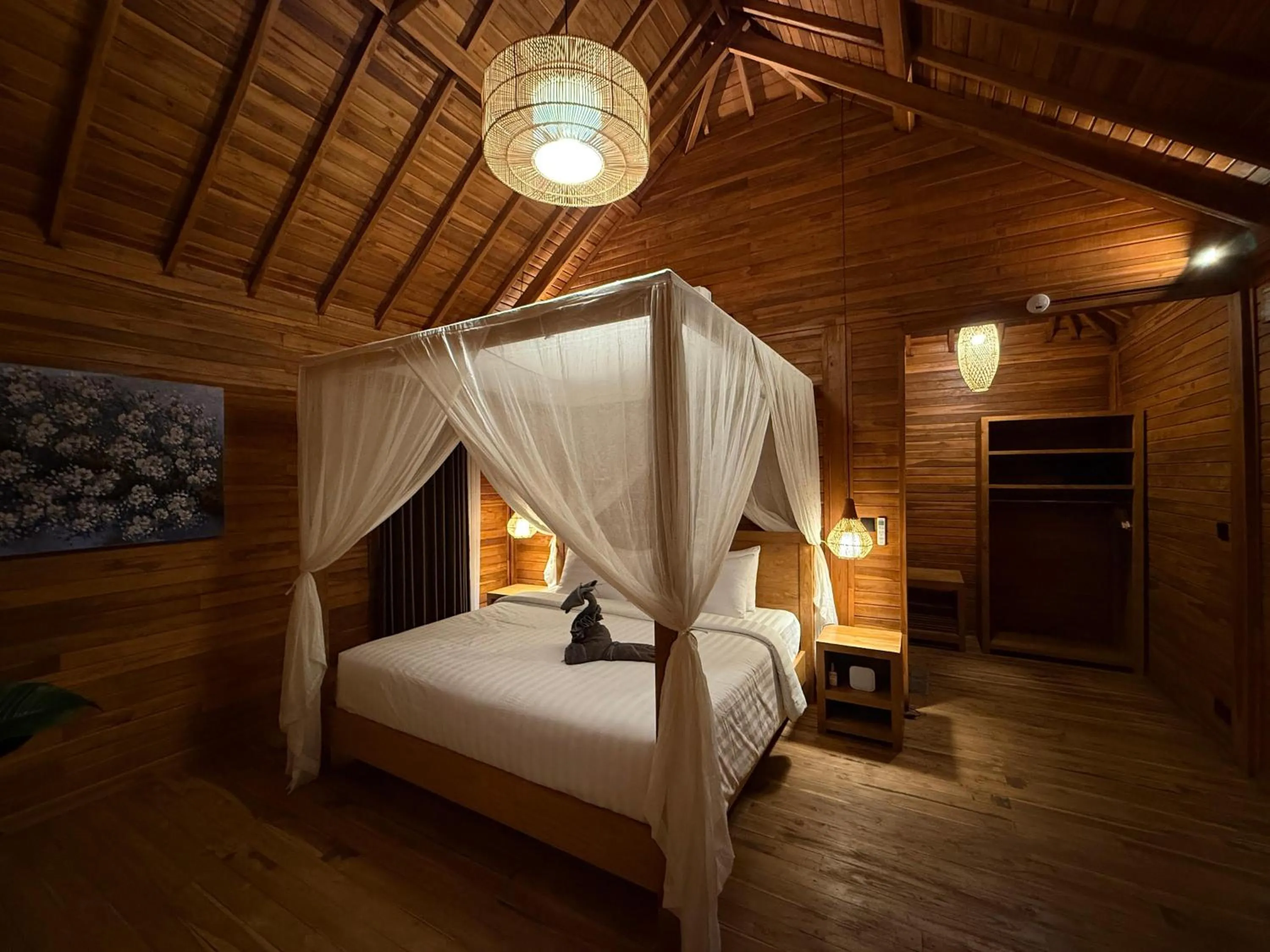 Bed in Taman Swarga Villa Resort & Spa Sidemen