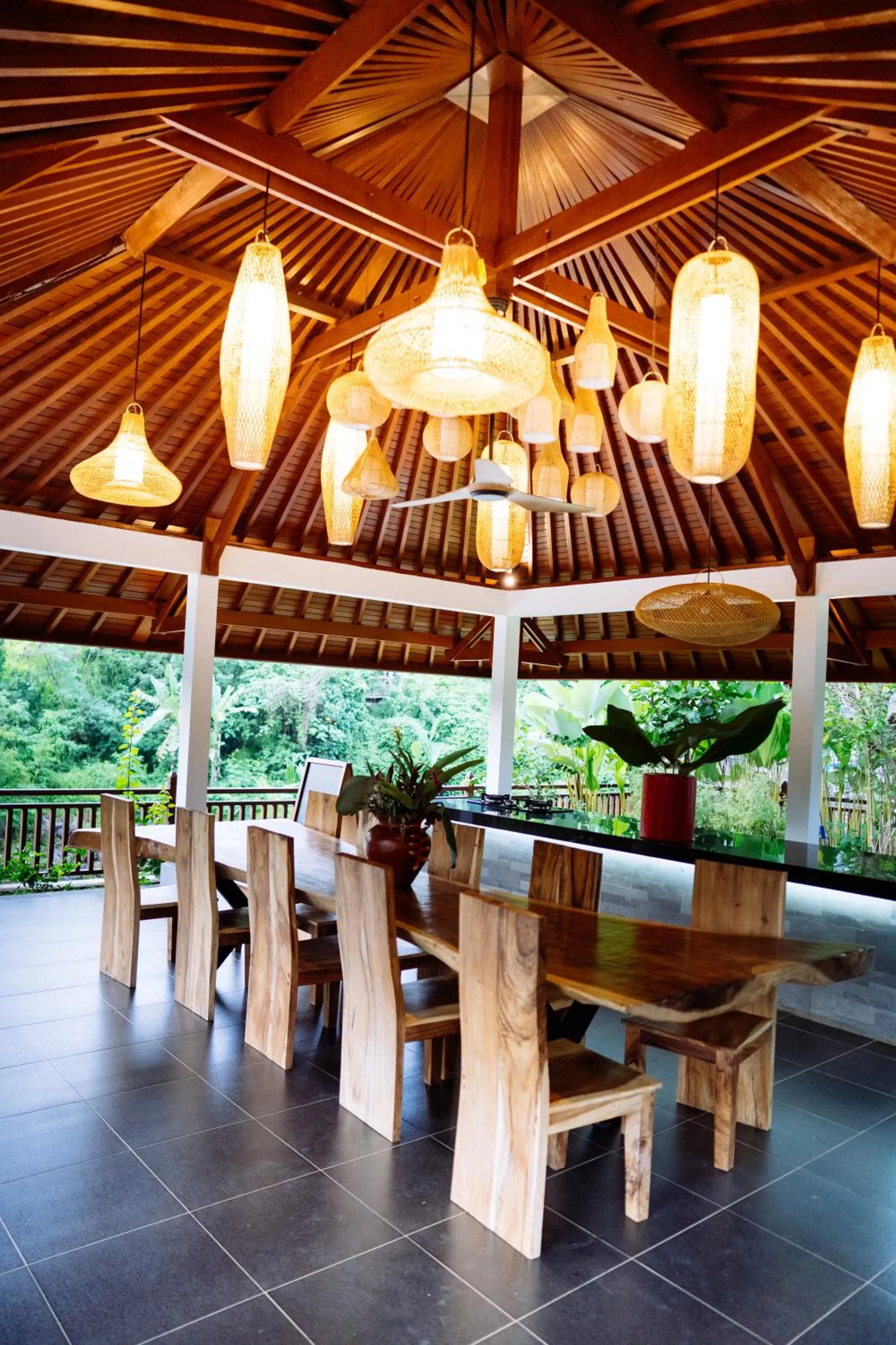 Restaurant/places to eat in Taman Swarga Villa Resort & Spa Sidemen
