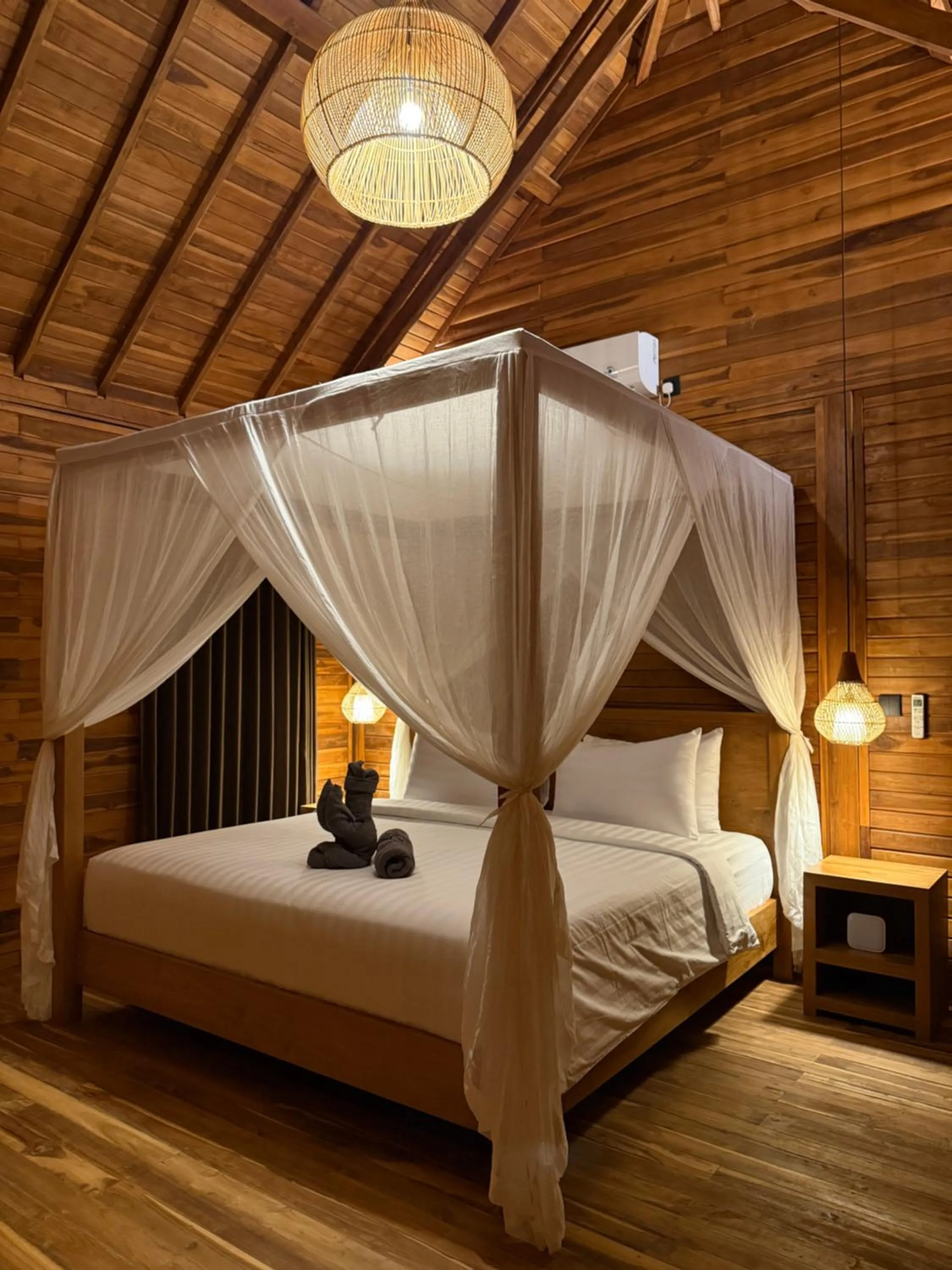 Bed in Taman Swarga Villa Resort & Spa Sidemen